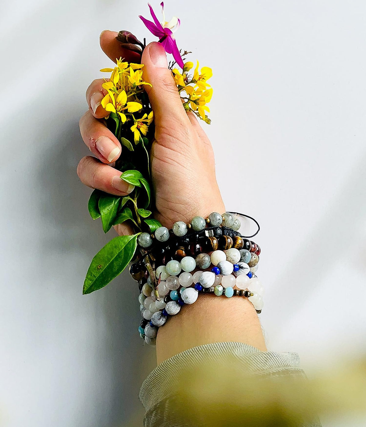 BOMAIL Natural Stone Bracelet for Women Men - 8MM Semi-Precious Gemstone Beaded Bracelet Healing Crystal Stretch Bracelet Yoga Bracelets Jewelry