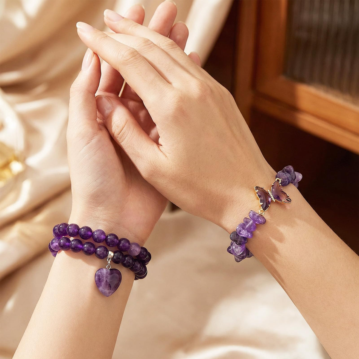 Sdfvsdg Healing Crystal Beaded Bracelet for Women Amethyst Gemstone Anxiety Stress Relief Charm Bracelet Butterfly Heart Charm Healing Stone Jewelry Gifts for Birthday Mothers Day Valentine
