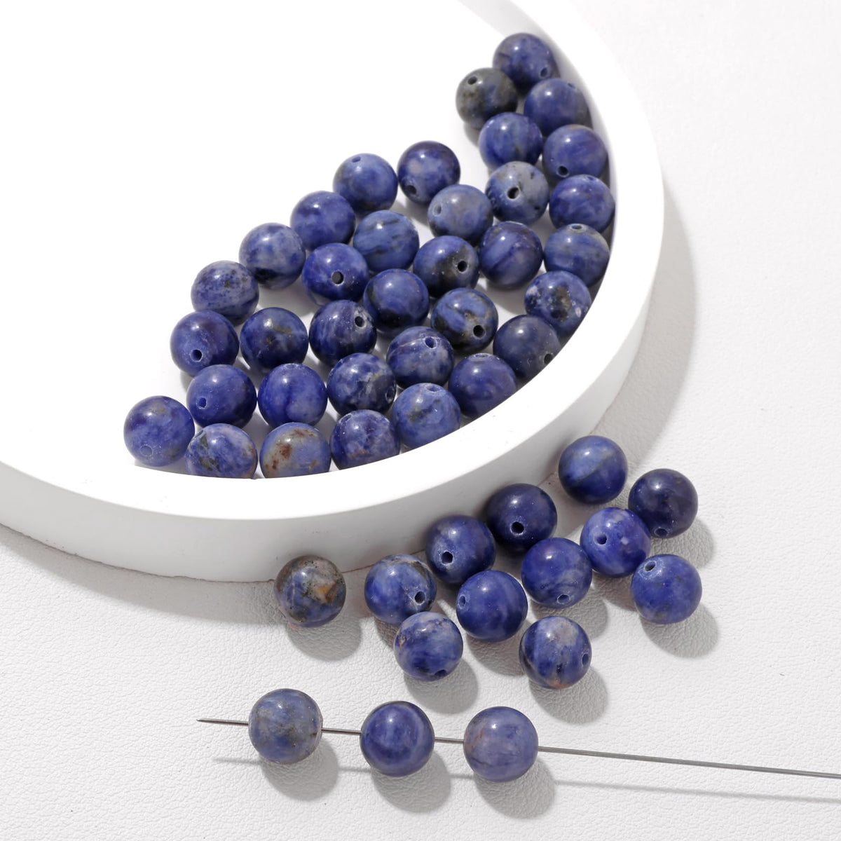 Risyfjew 50PCS 8mm Natural Sodalite Beads Gemstone Round Loose Beads for Jewelry Making Chakra Crystal Stone Beads for Bracelets Necklace Earrings Making Supplies (50pcs/Strand)