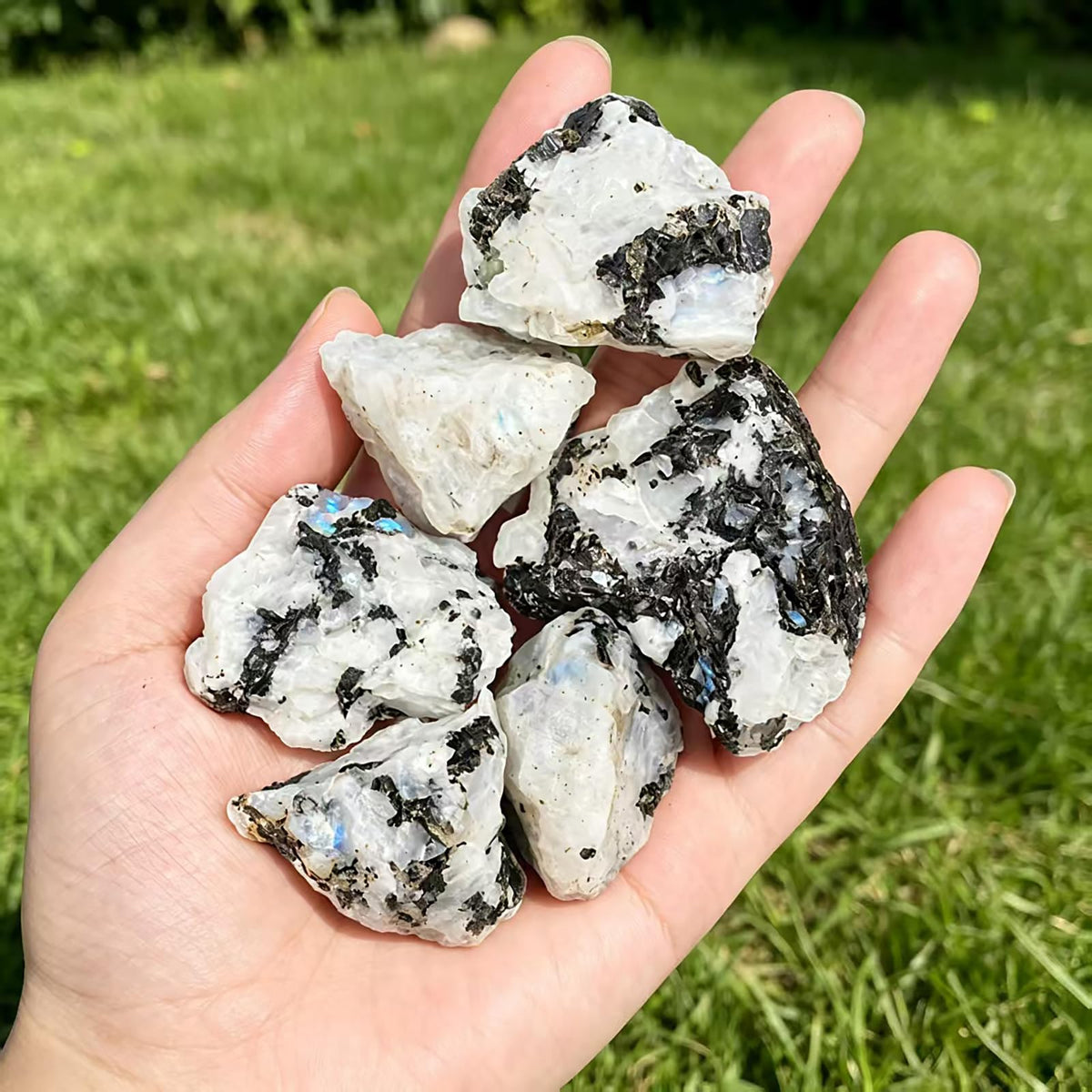 0.45lb Raw Natural Moonstone Bulk Raw Crystals, 1.2-2″Large Healing Stones for DIY Crafts, Altar Decor, Meditation, Energy Cleansing.