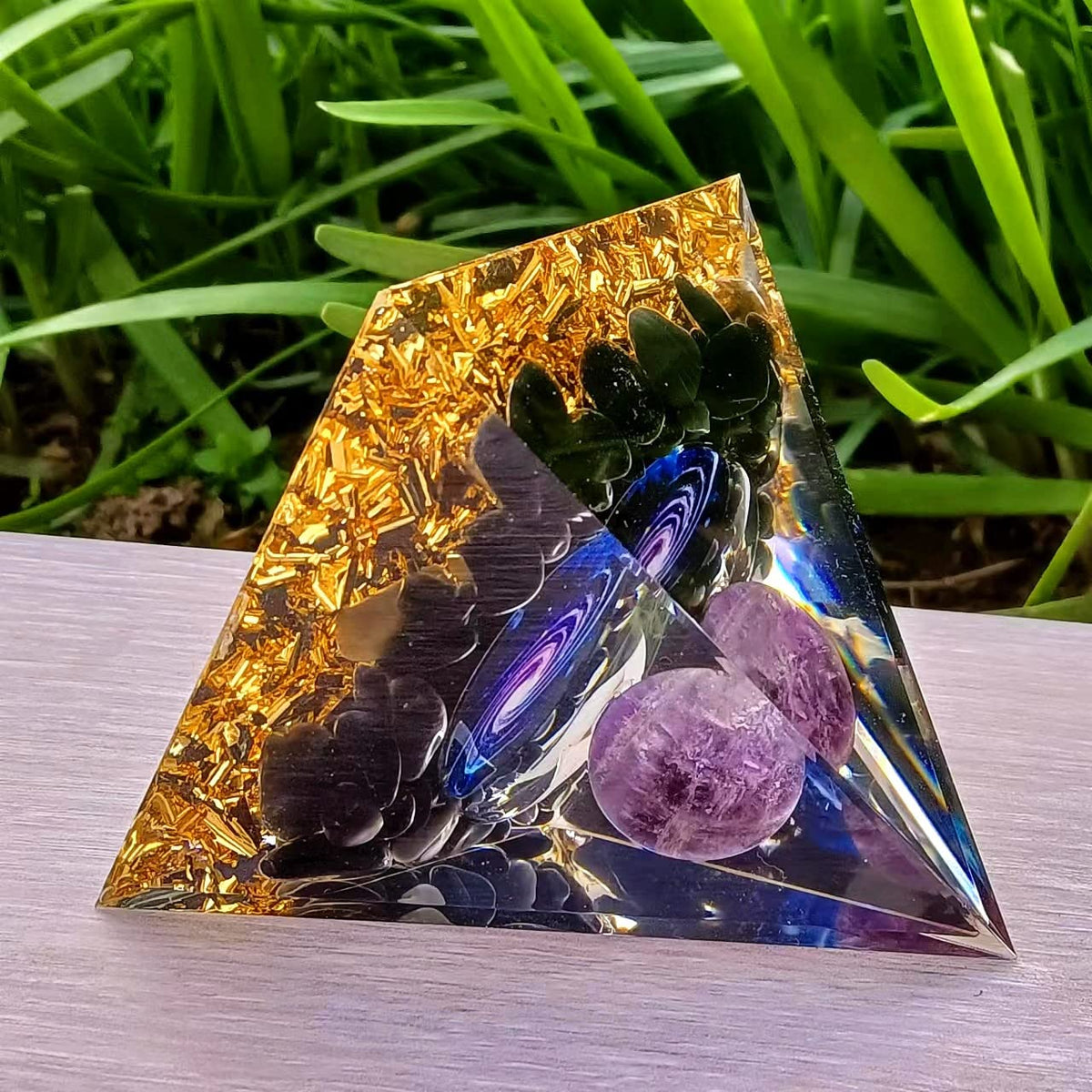 ycyingcheng Moonstone Crystal Orgone Pyramid Ogan Crystal Energy Tower, Nature Reiki Chakra Crushed Stone Jewelry, Crystal Pyramid for Home Decor (Blue Nebula)