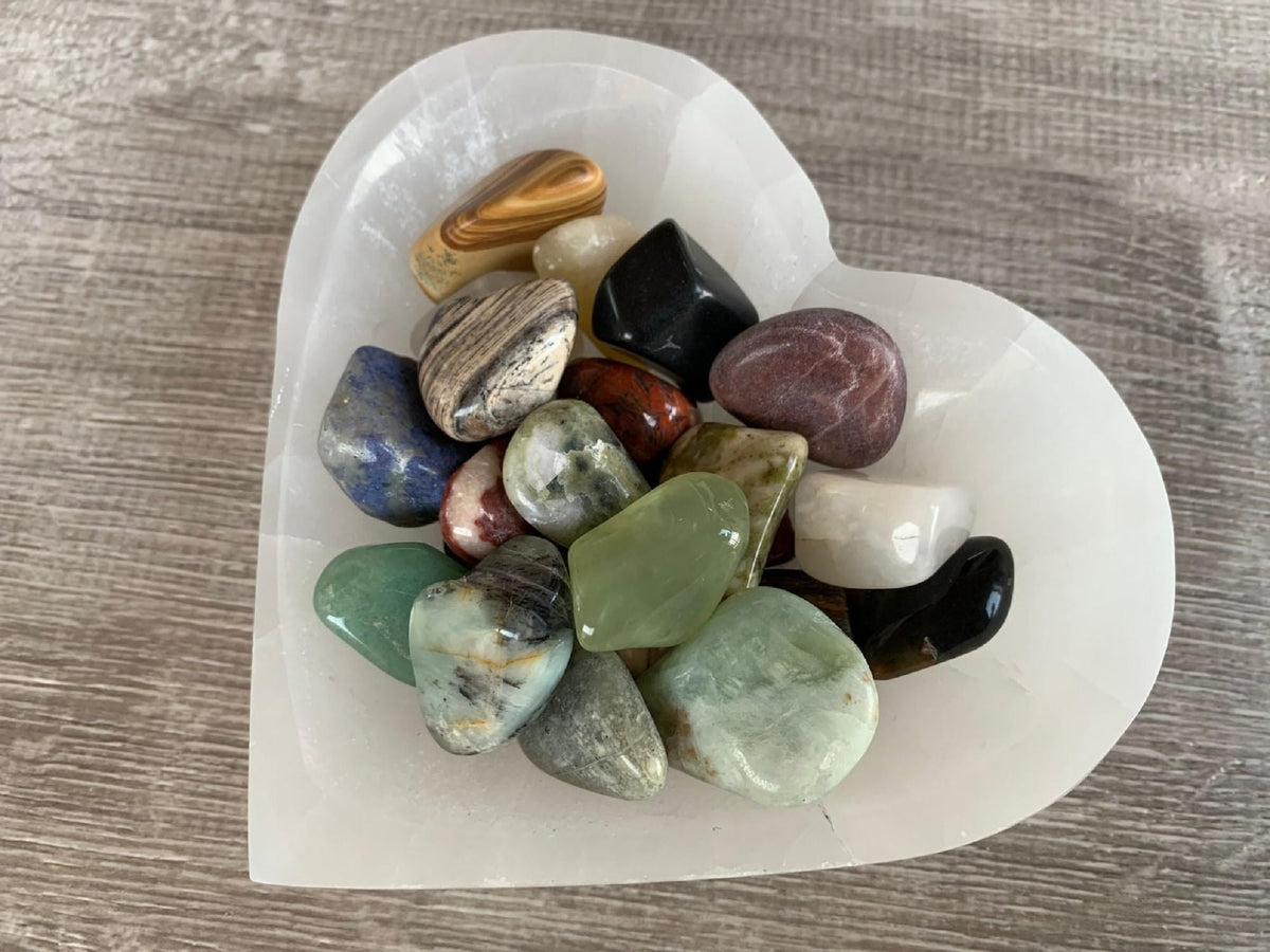 GAF TREASURES 5 Pcs Assorted Tumbled Stones, Polished Natural Assorted Gemstone, Assorted Healing Crystals (Assorted)