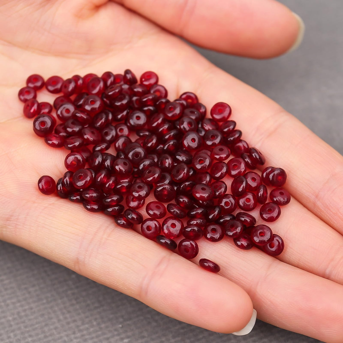 BONNY BOXX 1 Strand (150PCs) Natural 2 * 4mm Garnet Jade Rondelle Beads, Natural Abacus Disk Stone Beads Loose Spacer Gemstone for DIY Bracelet Necklace Jewelry Making