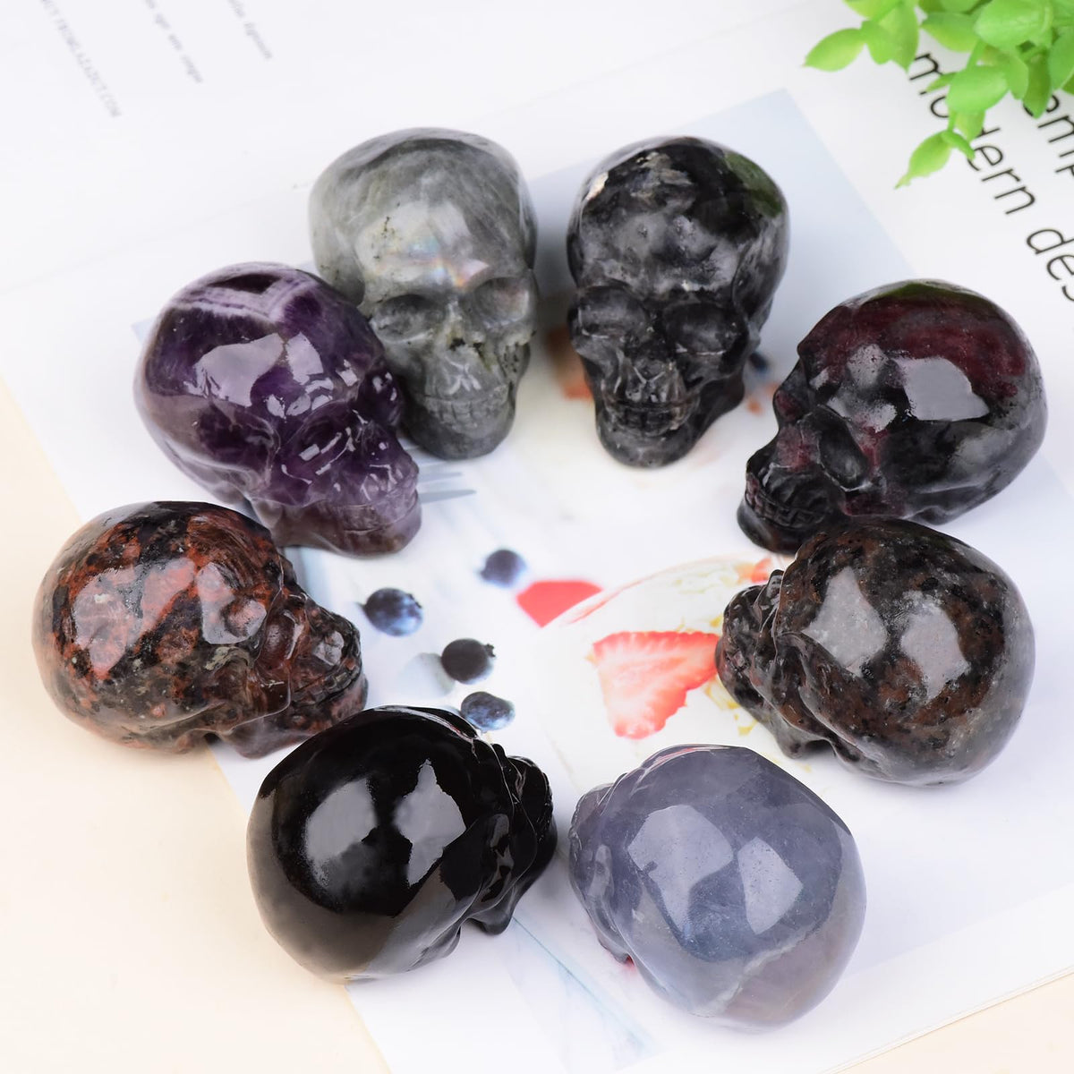 QLRSUXN 2 Inch Fluorite Crystal Skulls Decor,Human Skull Sculpture Statues Healing Crystal Decor,Halloween Skull Figurines,Home Office Decoration Christmas Meditation Gifts for Men Women