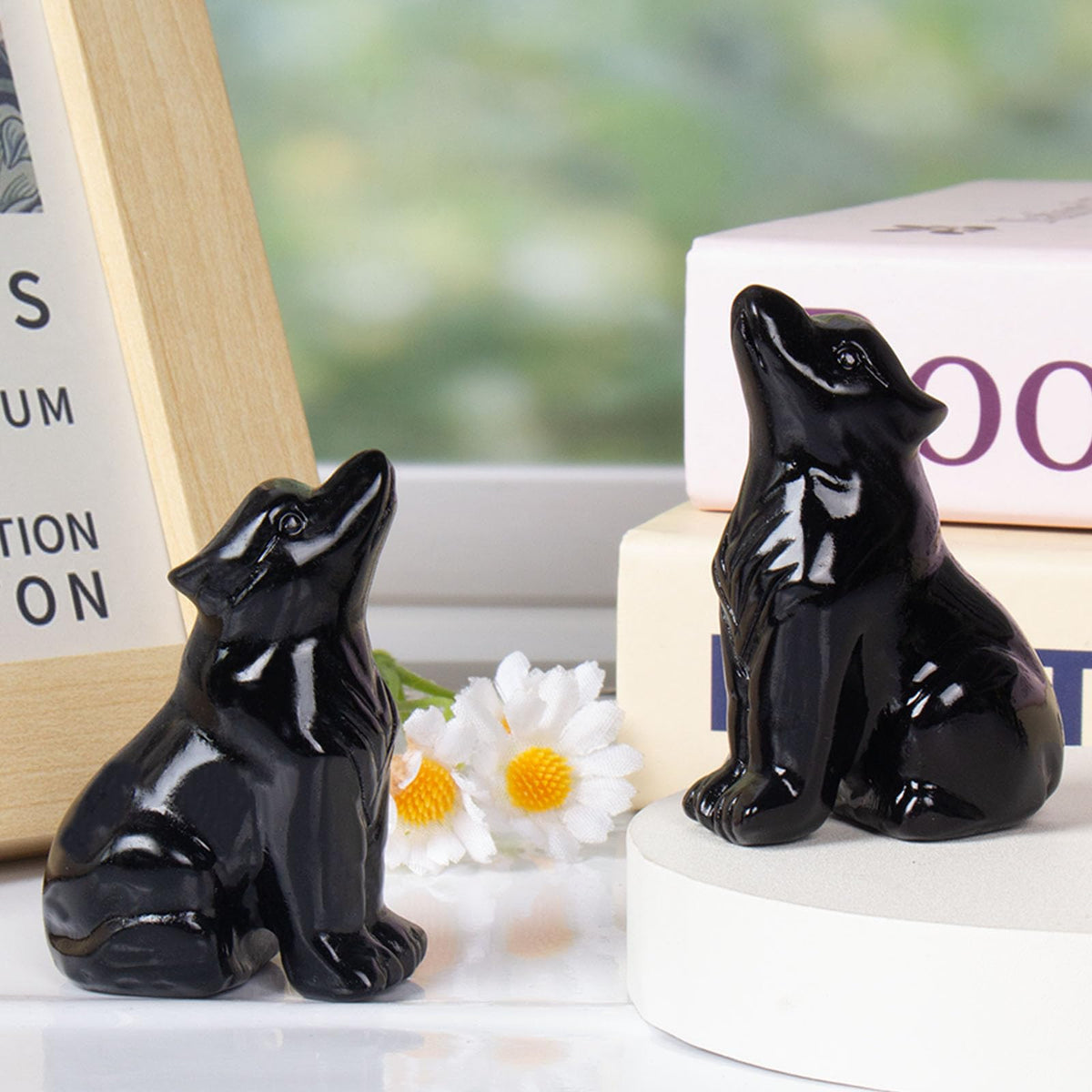 Hguxmcu Black Obsidian Wolf Figurine,Crystal Carved Statue for Home Office Desk Decor,Hand Carved 1.8 Inch Healing Crystal,Spirit Animal Gift for Wolf Lovers,Good Luck Feng Shui Protection Totem