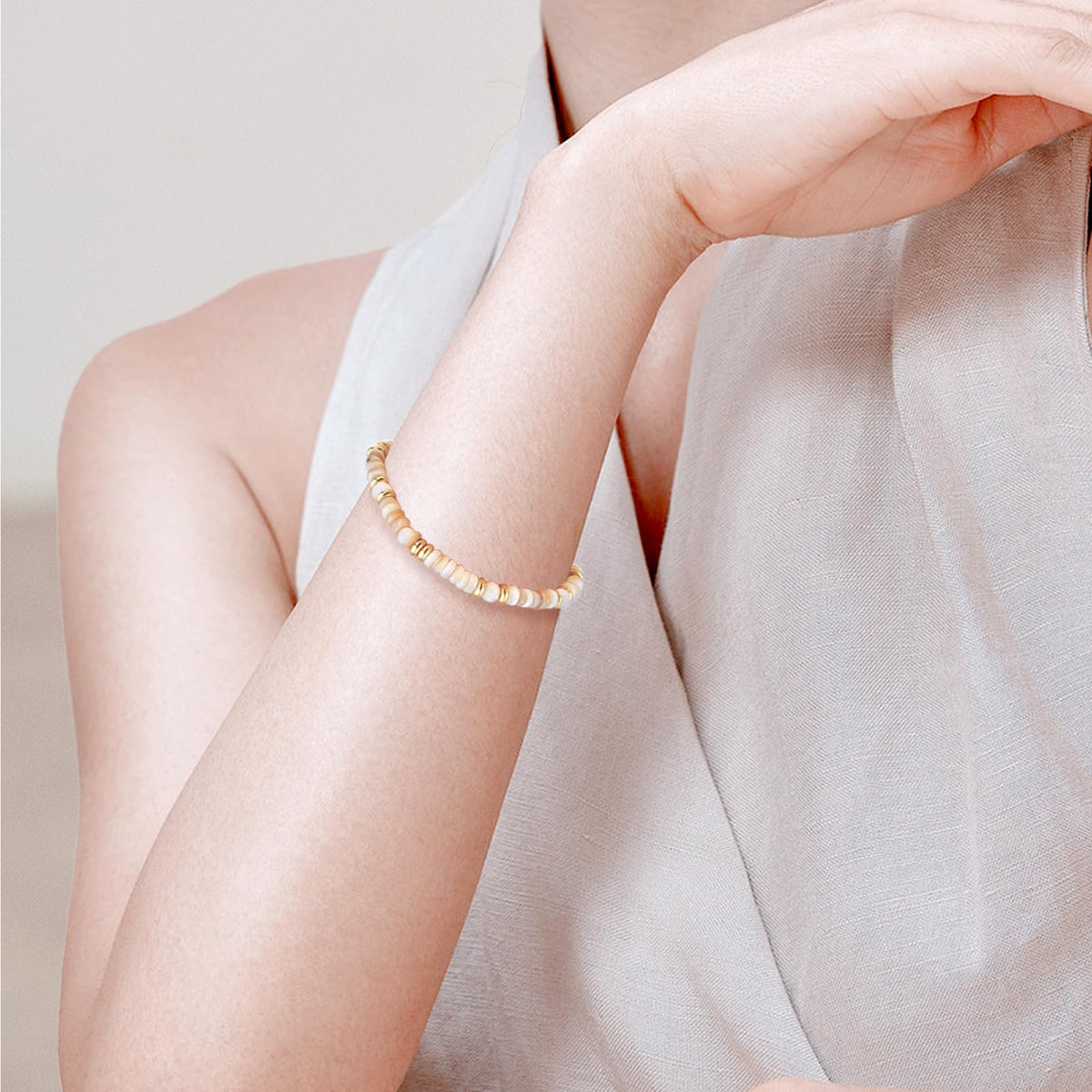 Frigotine Gold Gemstone Agate Beaded Bracelets for Women, Trendy Boho Handmade Crystal Natural Stone Seed Beads Chakra Bracelet Summer Beach Bohemian Jewelry Gift