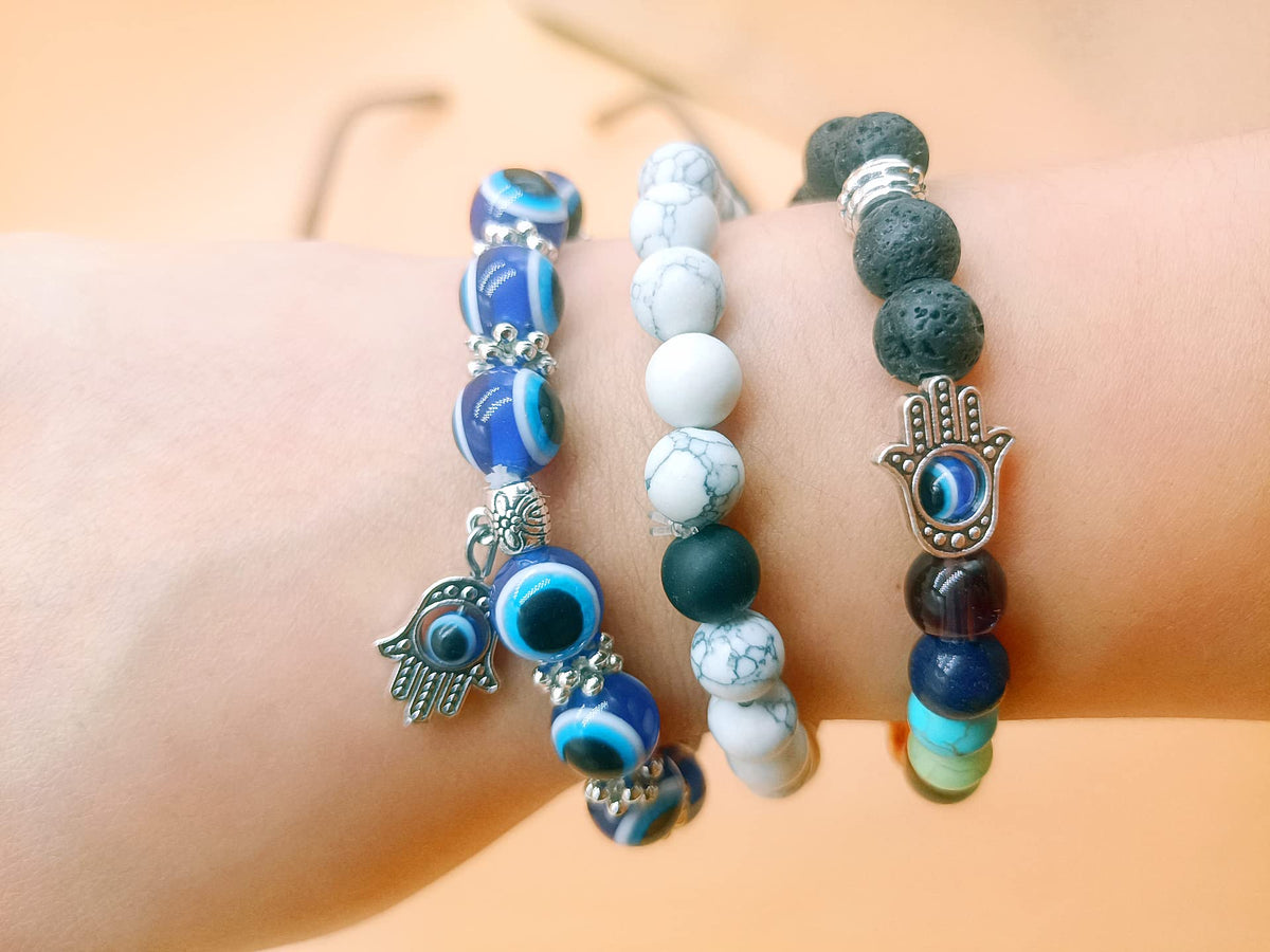 CJIAYUJEW 3pcs Evil Eye Bracelet Chakra Crystal Bracelets Set,Evil Eye Hamsa Blue Beaded Charm Stretch Bracelet for Blessing (White, Zinc Alloy)