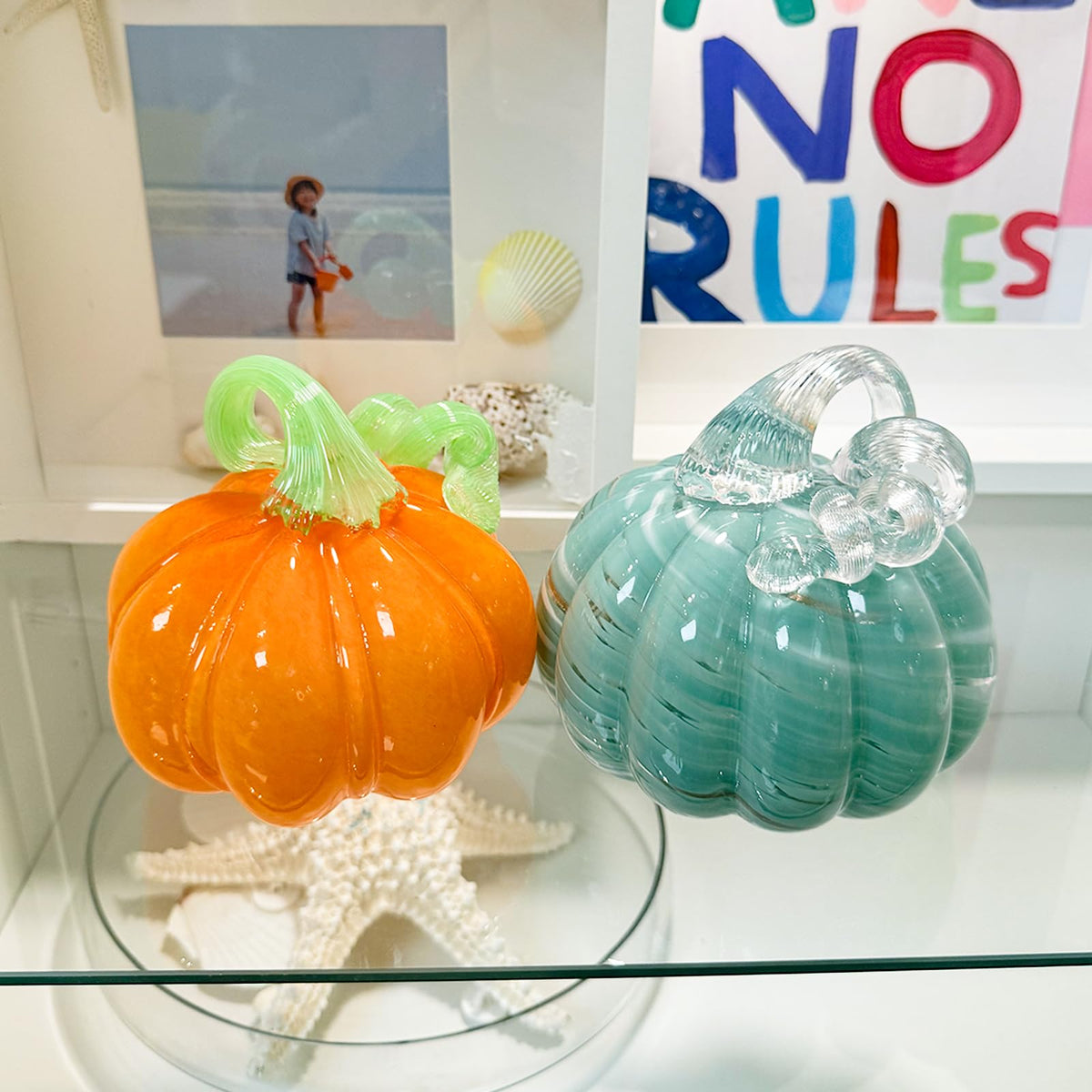 ORRFIDDY 5.1" Hand-Blown Glass Pumpkin Halloween Decor Fall Home Figurines Collectible Harvest Thanksgiving Wedding & Autumn Mantel Decorations Paperweight Tabletop Ornaments(Green)