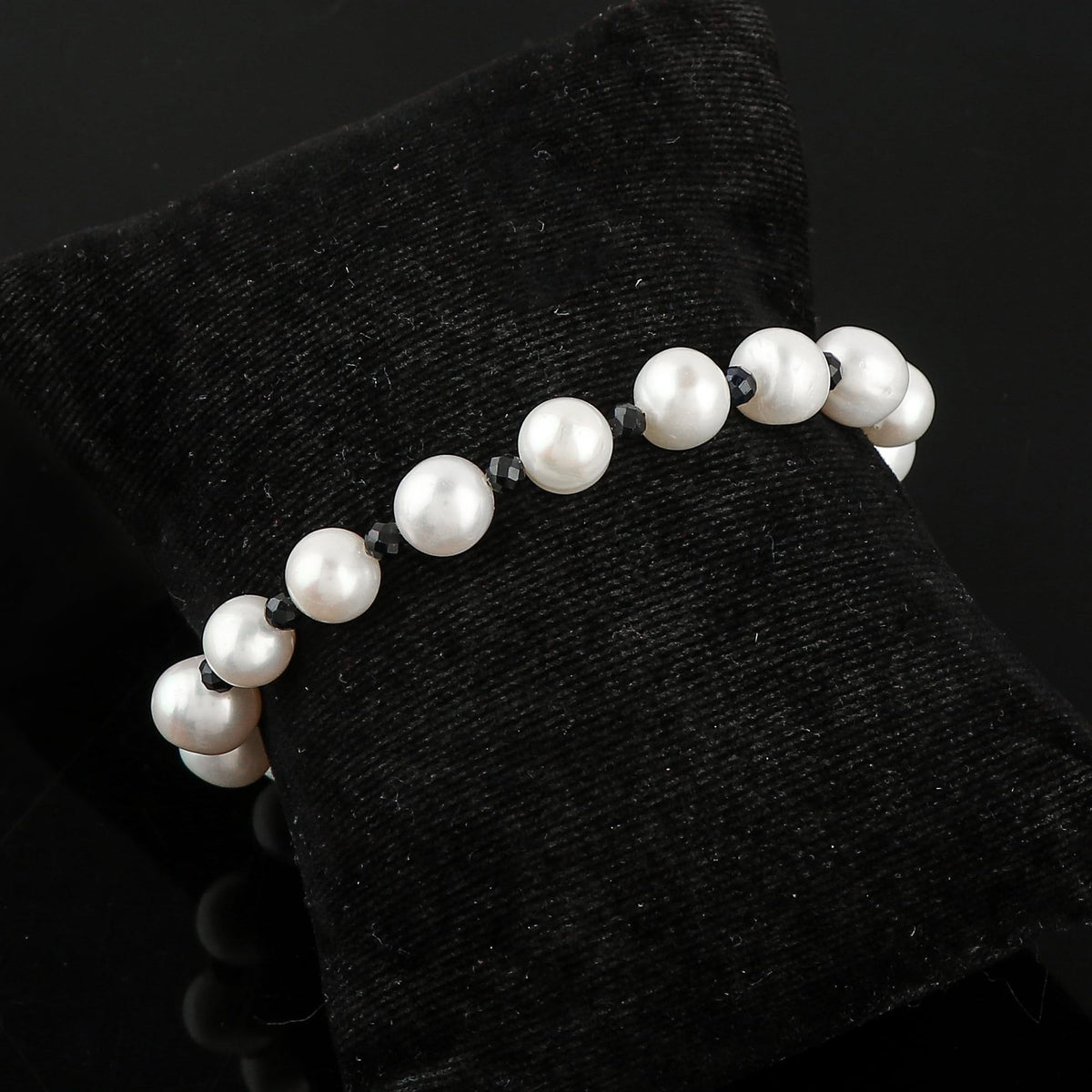 CRYSTALIS Natural Blue-Sapphire And Freshwater Pearl Beaded Bracelet, Elegant Beads Crystal, Chakra Bracelet, Healing Bracelet, Gemstone Jewelry, 925 Sterling Silver Slider 10 inch