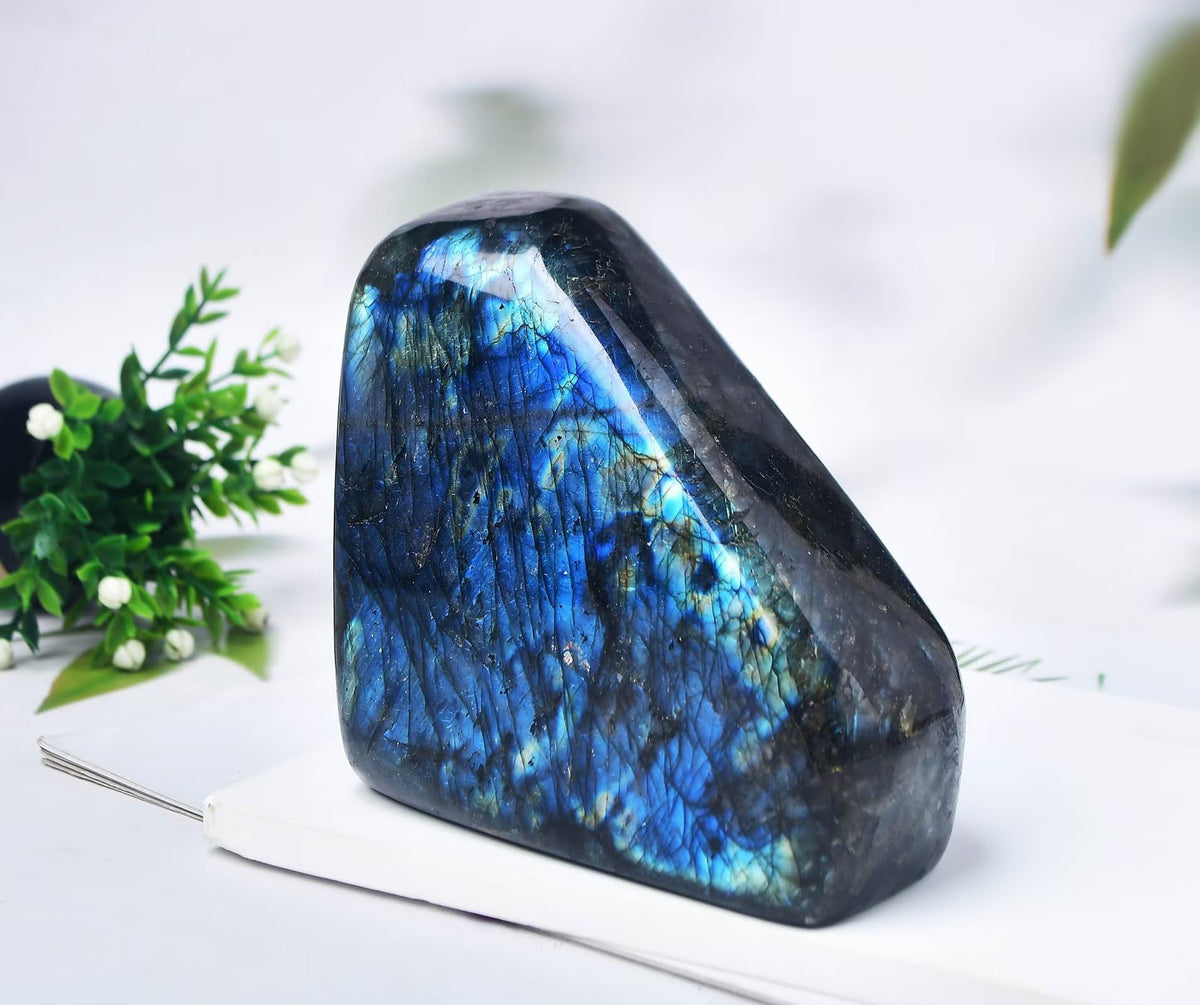 FZBHRO Small Labradorite Rock Polished Blue Labradorite Slab Healing Crystal Stone Block for Meditation Gift Home Decor 0.6-0.8 Pound
