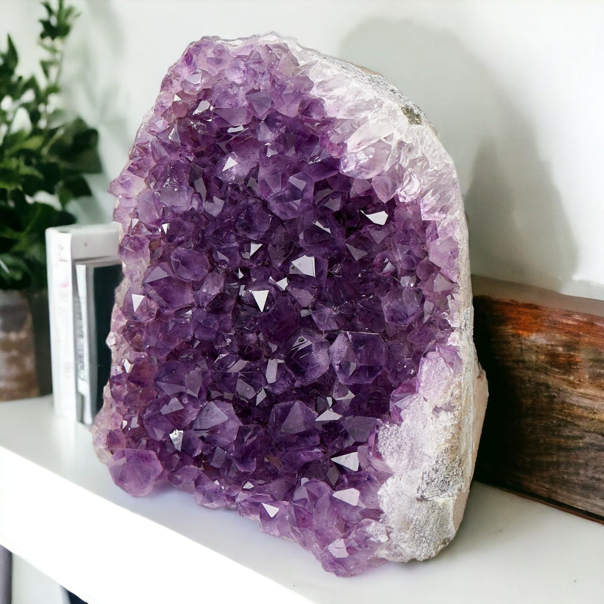 SAMSARI 1.5 to 2 Lb Amethyst Crystal Geode From Uruguay – 4" to 6" Height, Natural Large Amethyst Cluster Rock – Crystals and Healing Stones by Samsari