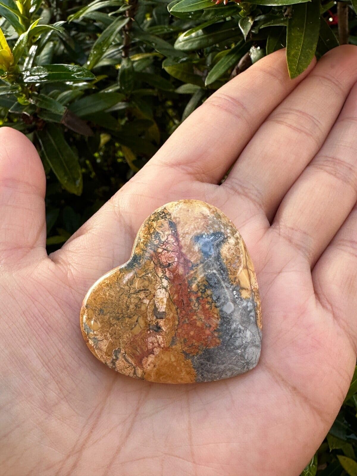 Maligano Gemstone Hearts, Polished Maligano Puffy Hearts, Maligano Crystal Palm Stone, Maligano Healing Crystal Hearts (1 Heart)
