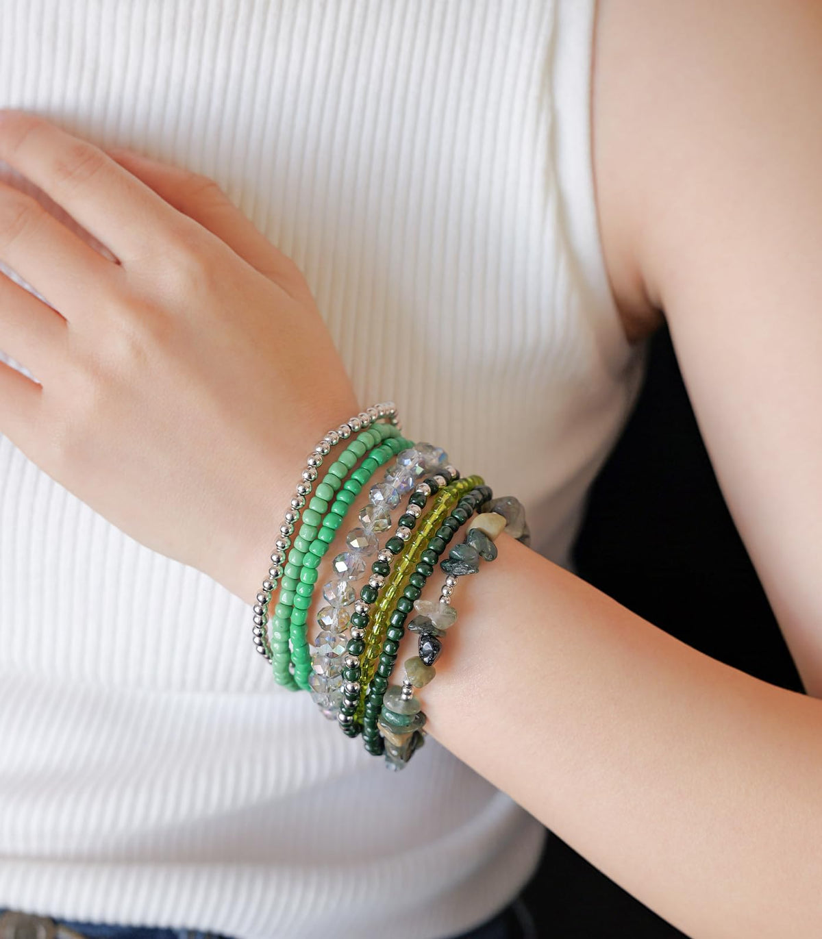 Noessla Boho Beaded Bracelets for Women Stackable Irregular Natural Stone Bead Stretch Bracelet Set 8PCS Costume Jewelry Gifts for Her(Green)
