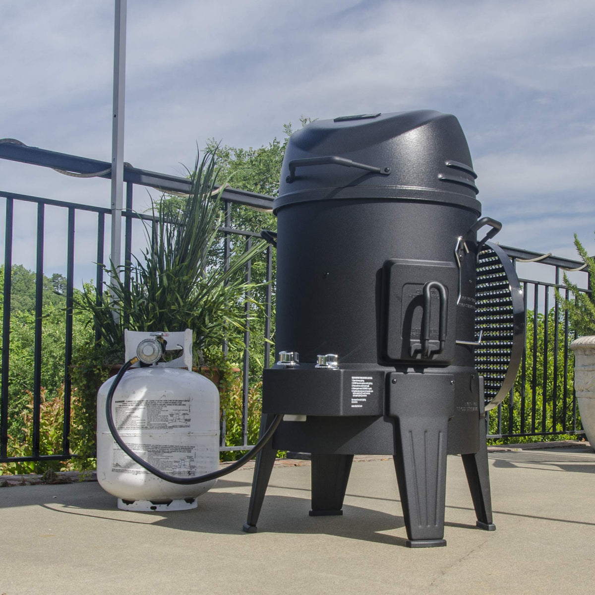 Charbroil The Big Easy® TRU-Infrared 3-in-1 Smoker, Roaster & Gas Grill, Black - 14101550