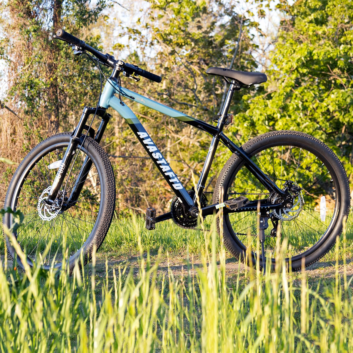AVASTA 26-inch Mountain Bike for Man Male and Woman Female Adult with Lightweight Aluminum Alloy Frame and Dual Disc Brakes,Front Suspension,21-Speed Gear Shifters,Hidden Brake Cables,Blue