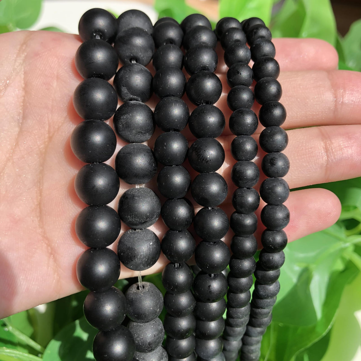 Yochus 45pcs Black Matte Onyx Agates Beads，8mm Healing Power Natural Stone Round Loose Beads for Jewelry Making Earring Necklace DIY Crafts