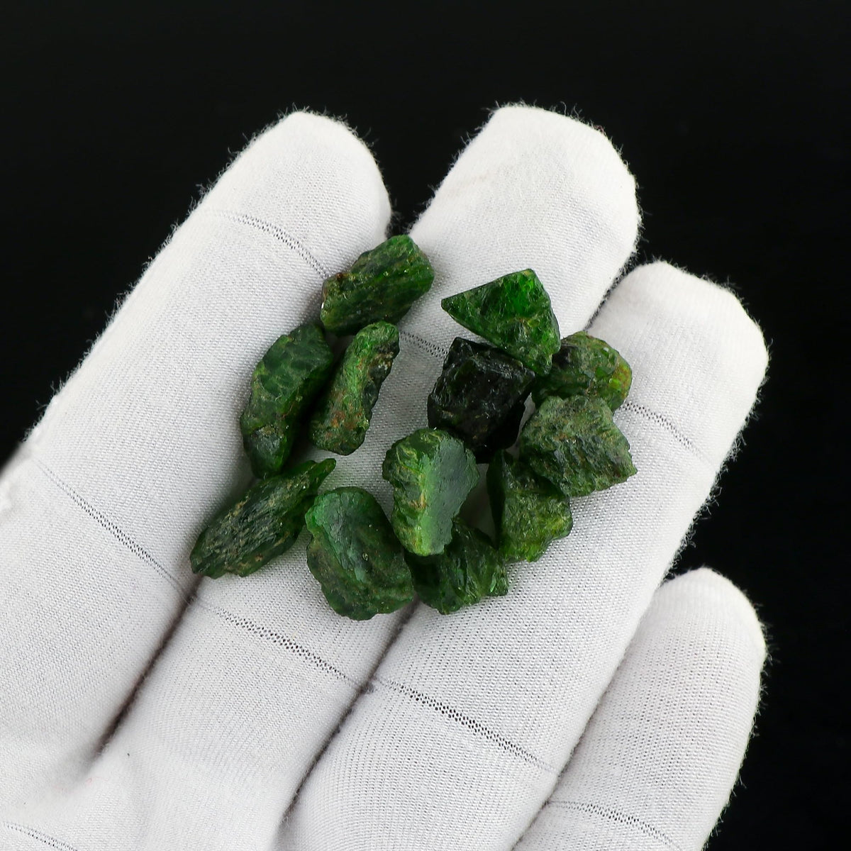 CRYSTALINES (50cts (14-16pcs) Natural Raw Green Chrome Diopside Gemstone, AAA Grade Wholesale Rough Stones, Chakra Reiki Healing Crystals, DIY Craft Supplies, Jewelry Making, Gem Collection