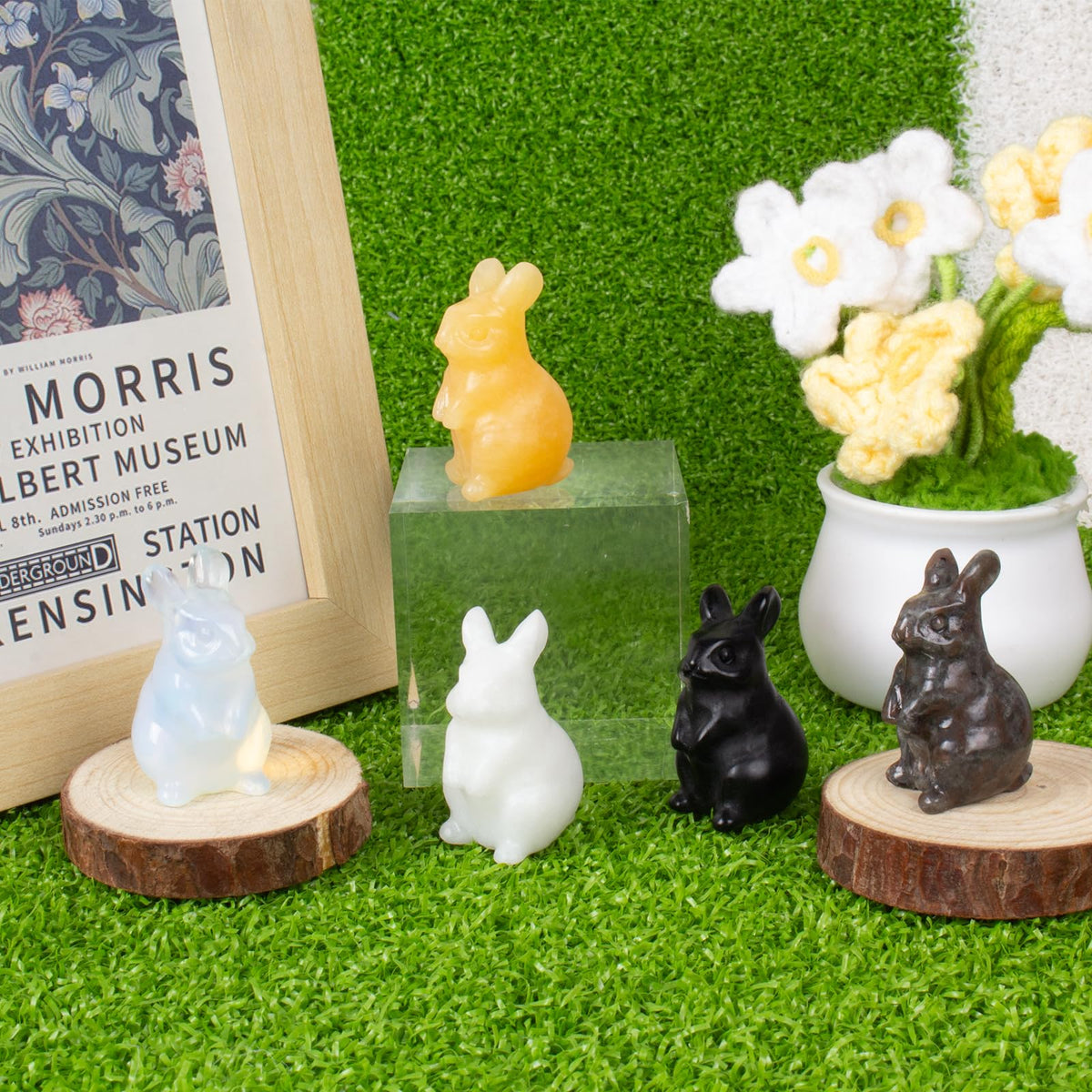 QLRSUXN Yooperlite Bunny Figurine,Hand-Carved Rabbit Statue for Home Decor,1.6" Healing Crystal Desk Ornament, Easter Gift for Women Men,Lucky Feng Shui Charm for Office,Cute Animal Spirit Totem