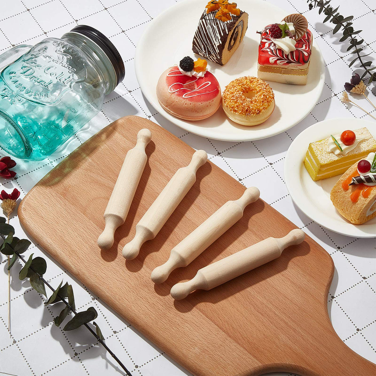Suclain 20 Pcs Wooden Mini Rolling Pin Long Kitchen Baking Small Dough Rolling Pin for Children Fondant Pastry Pizza Crafting and Imaginative Play for Halloween and Christmas Presents (6 Inches)
