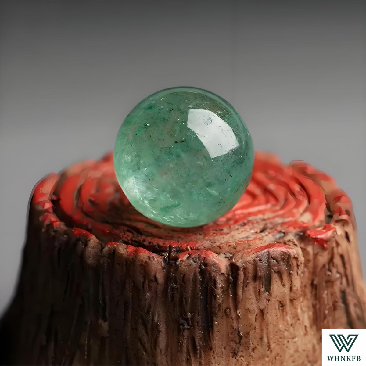WHNKFB 10mm 50PCS Natural Green Strawberry Quartz Round Beads, Loose Crystal Beads with Strawberry Seed-Like Contents for Jewelry Making Craft - 4mm 6mm 8mm 10mm Options with Free Elastic Cord