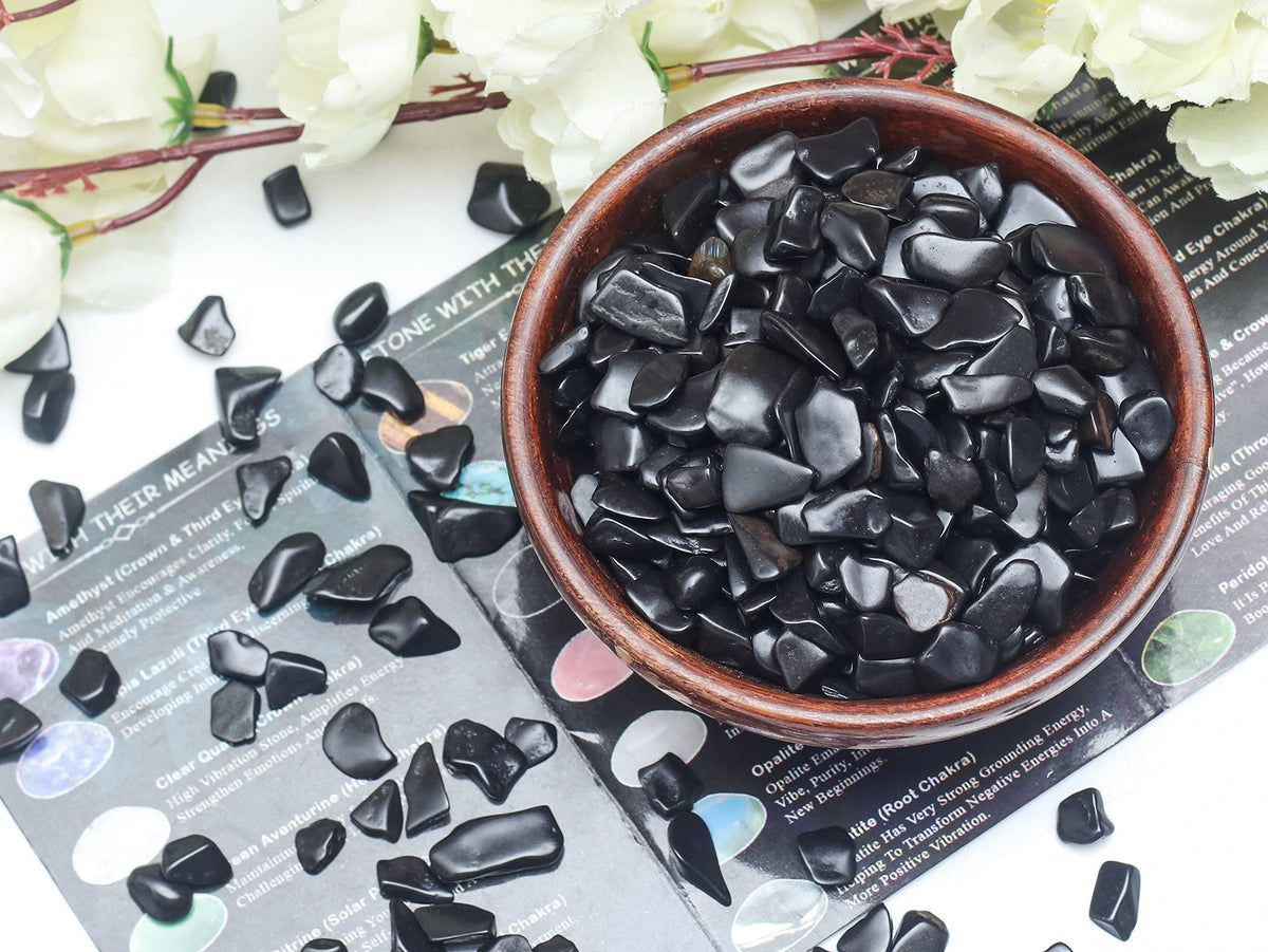 Crocon Polished Black Tourmaline Chips Bulk Natural Stone Raw Gemstone Tumbling Cabbing Polishing Gem Mining Chakra Balancing Reiki and Crystal Healing Good Luck Home Office Décor (1/2 LB)