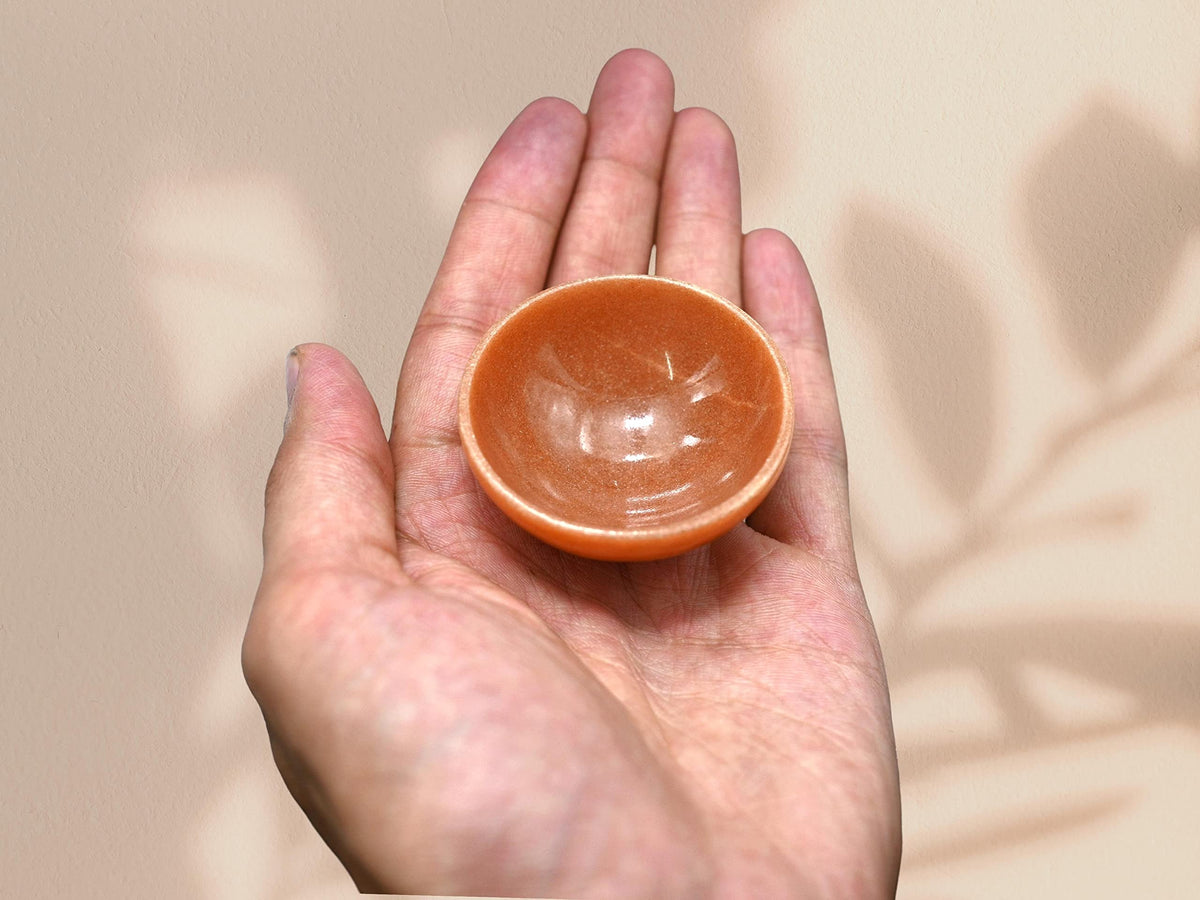 Red Aventurine Crystal Bowl - 2 Inch Decorative Bowls for Room and Home Decor - Gemstone Healing Crystals for Elegant Display, Positive Energy Balance and Gift