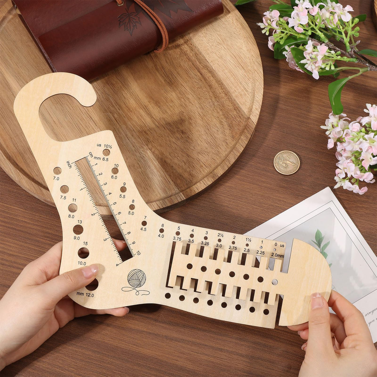 FREEBLOSS 2Pcs Adjustable Sock Blockers 2 Sizes Wood Sock Shaper for Knitting Crochet Knit Sock Ruler Tool for Beginners 31x21cm/12.2x8.3inch