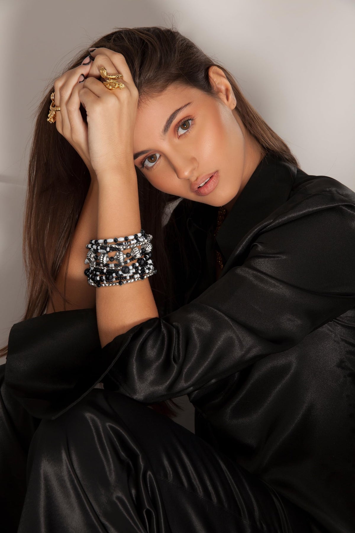 SPUNKYsoul stretch bracelet (White, Black & Silver)