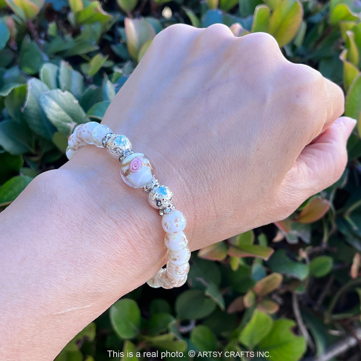 ARTSY Crafts Glow in the Dark Firefly Beads Bracelet for Women, Luminous Glass Beads Healing Crystal Glowing Beaded Bracelets, Mermaid Bracelet, Stretch Stackable Bangle Wristband (White)