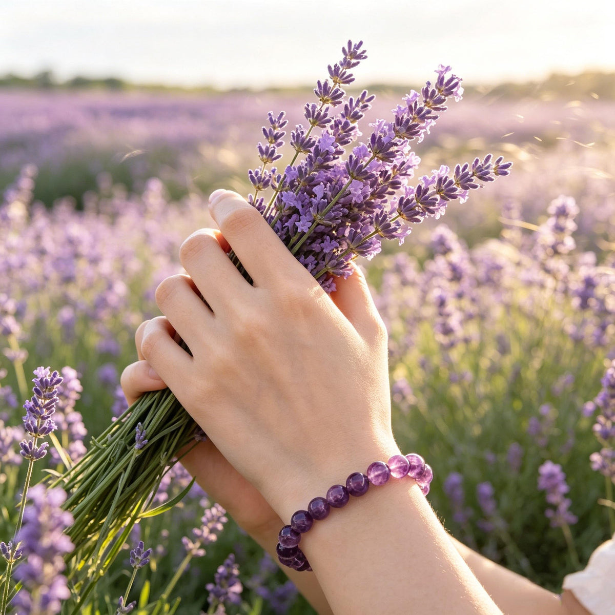 8mm Natural Amethyst Beaded Bracelet, Healing Crystal Stretch Bracelet for Women Men remium Amethyst Gemstone Bracelet, Calming Energy Stone Jewelry for Daily Wear