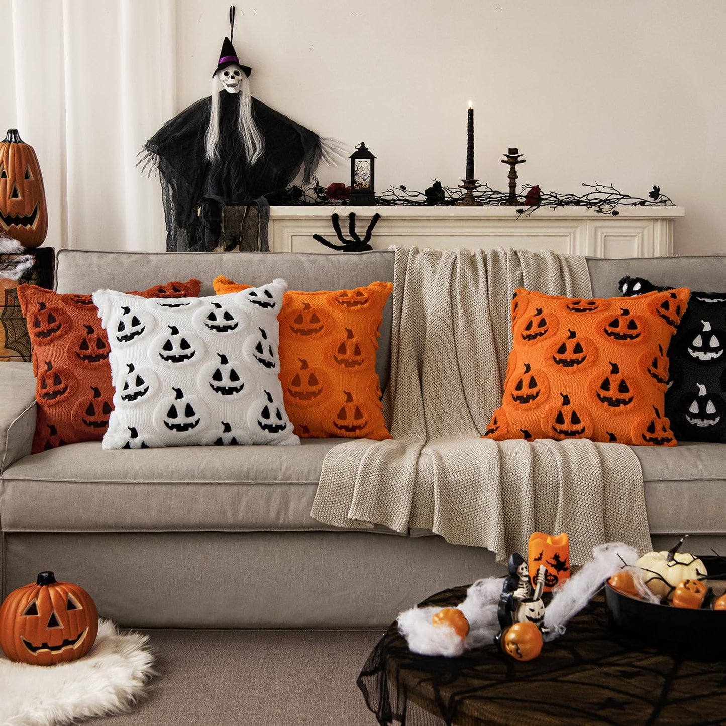 MIULEE Thanksgiving Fall Halloween Throw Pillow Covers 18x18 Decorative Pumpkin Pattern Pillowcases Soft Plush Faux Wool Cushions for Home Patio Sofa Couch,White