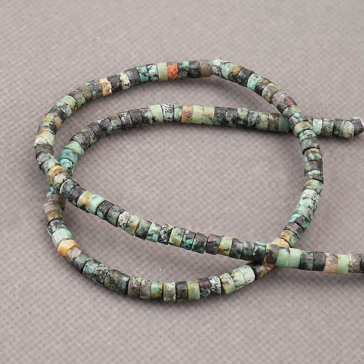 150PCs Natural African Turquoise Spacer Beads, Loose Semi Precious Flat Round Gemstone Heishi Disc Stone Beads for Beading Jewelry Making 4mm*2mm 38cm