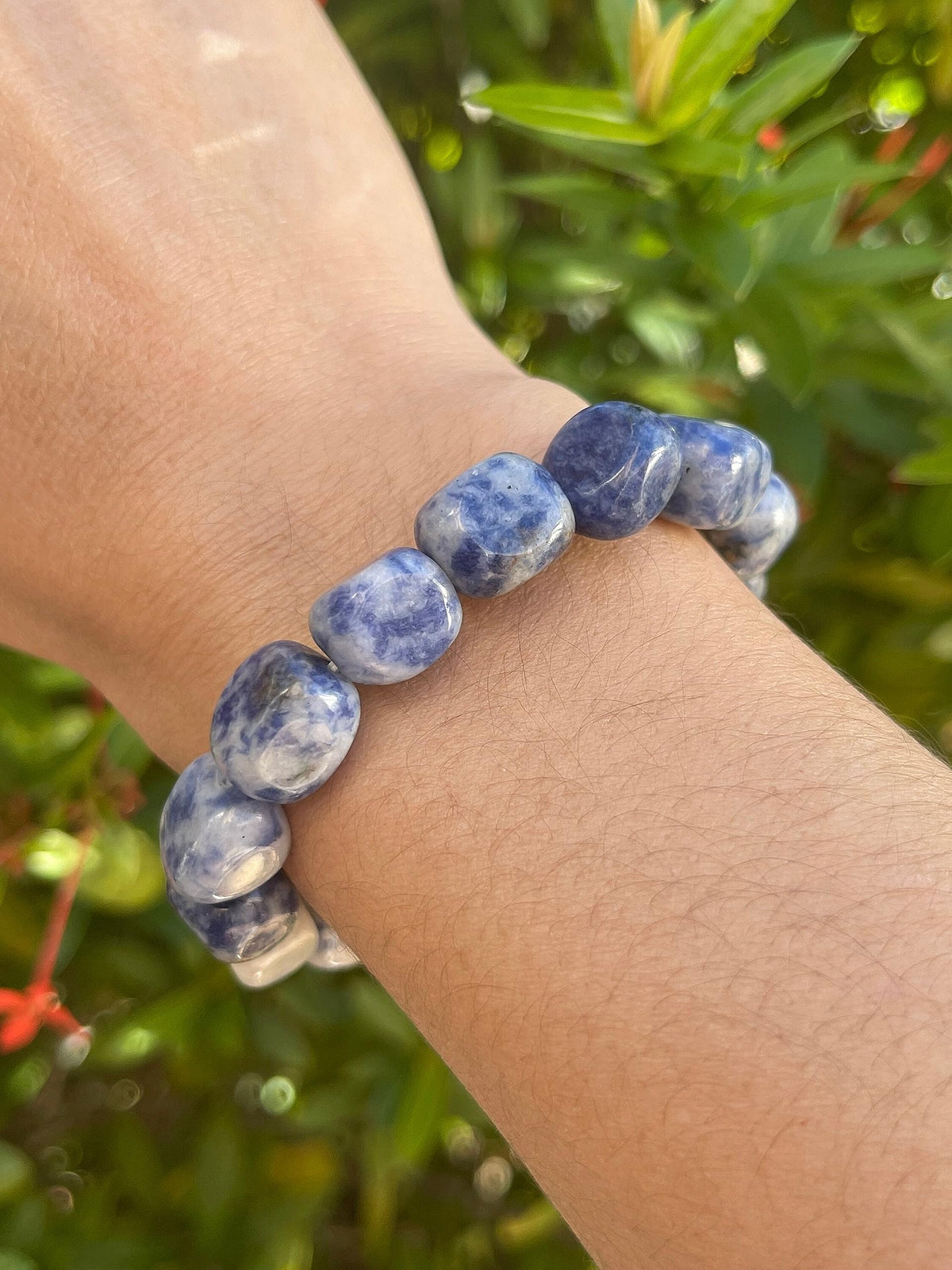 GAF TREASURES Sodalite Crystal Nugget Bracelet, Genuine Sodalite Tumbled Gemstone Bracelet, Healing Crystal Bracelet, Gift for Men & Women (1)