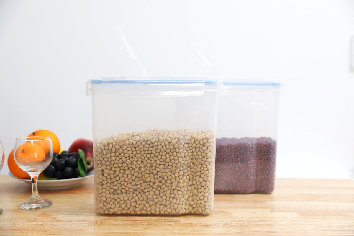 Basicwise Large BPA-Free Plastic Food Cereal Containers, Airtight Spout Lid Set of 2