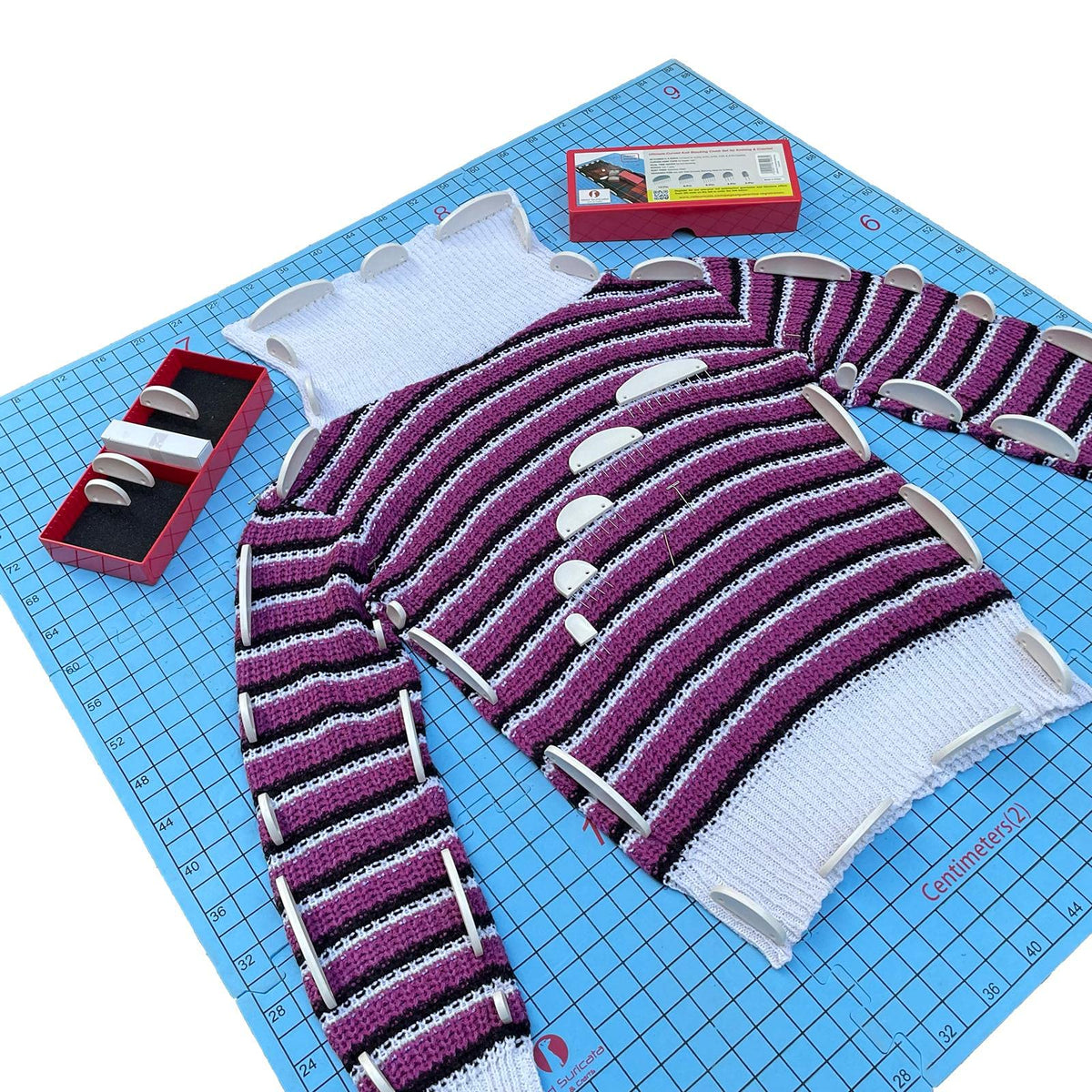 Suricata Knitting Combs - Set of 50 Curved Edge Combs with Extra 100 T-pins - Use with Blocking Mats for Knitting & Crochet Projects - Patent Pending (5 Sizes)
