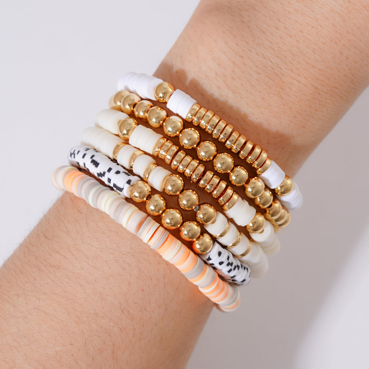 GOOJIDS Surfer Heishi Clay Bead Bracelets for Women Bohemian Stackable Gold Plated Beaded Stretch Bracelets Elastic Layering Friendship Bracelets Set Boho Jewelry (T-MixWhite Set)