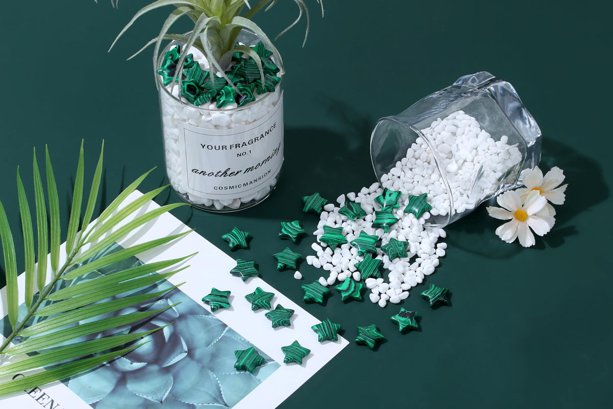 QINJIEJIE 20PCS Malachite Star Crystals Healing Stones Mini Crystal Cute Polished Pocket Stone Thumb Star Gemstones Set Bulk Wholesale Reiki Energy Balancing Star Decor Christmas Day Gifts for Women