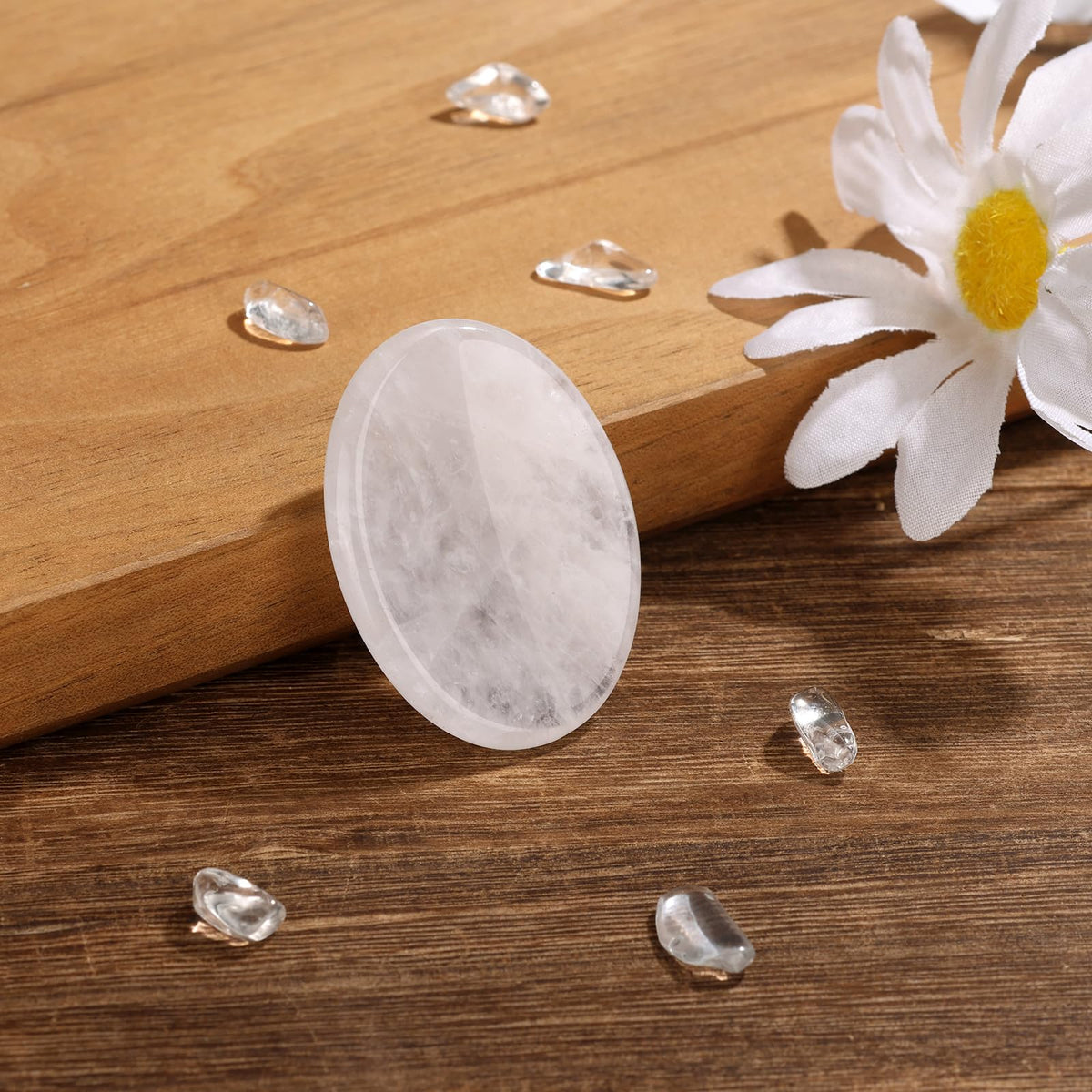 GolbalJew Clear Quartz Thumb Worry Stone for Anxiety Healing Crystals Sets, Hand Carved Crystals and Healing Stones, Meditation Crystal Reiki Natural Relax Palm Stone for Anxiety Therapy Relief