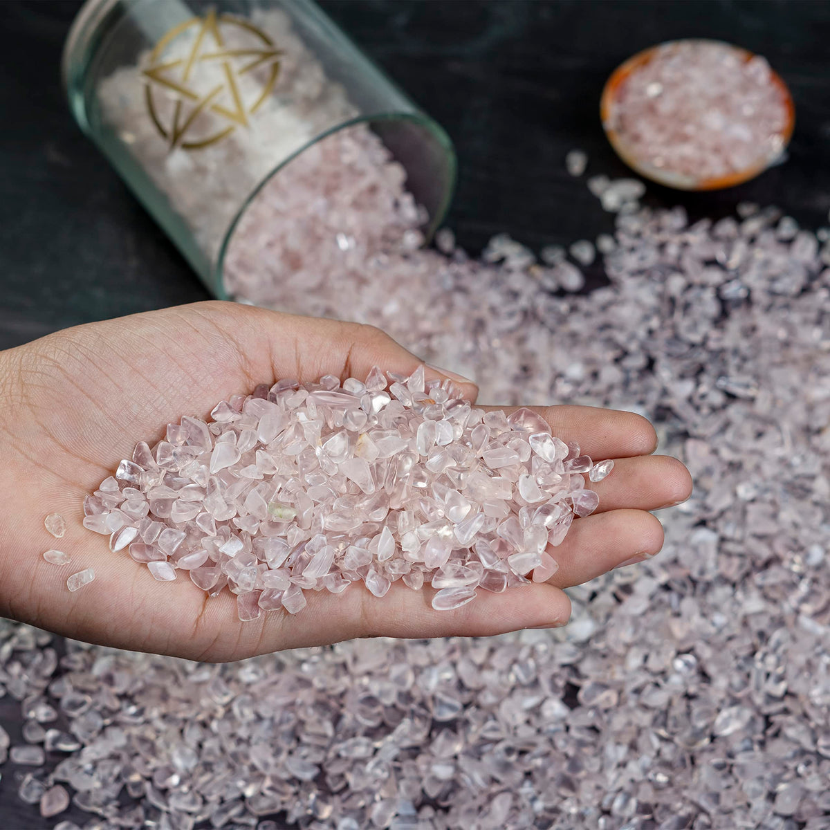 Crocon 1/2 LB Crushed Rose Quartz Chips Bulk Stones 1100+ Carats Natural Quartz Pieces Irregular Shape Gemstones for House Warming Gifts New Home & Chakra Healing Crystals Home Décor Gifts for Women