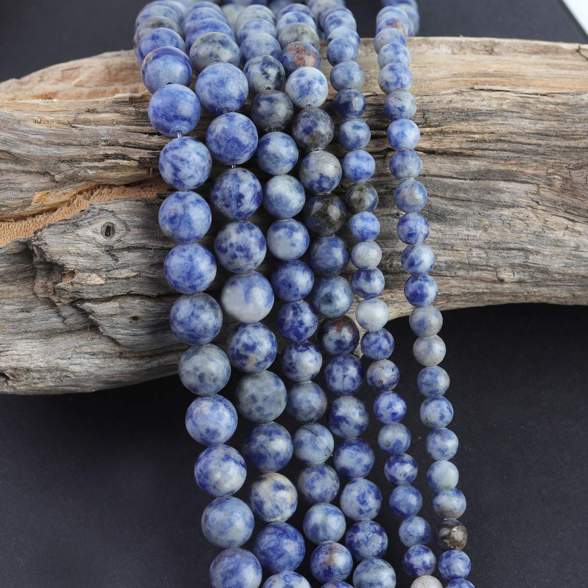 Filluck Natural Stone Beads 8mm Bule Sodalite Polished Round Smooth Gemstone Beads for Jewelry Making 15 Inch(Bule Sodalite,8mm)