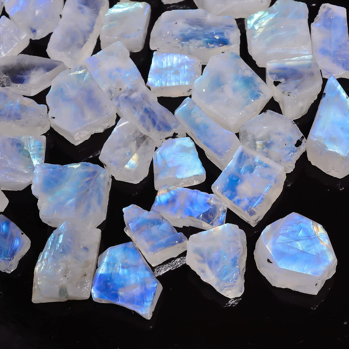 Gemkora 50 cts, 4-6pcs, Natural Rainbow Moonstone Rough Gemstone, Raw Crystals, Moonstone Rock, Jewelry Making Supplies, Chakra Healing Crafts & DIY Stone [12-16mm]