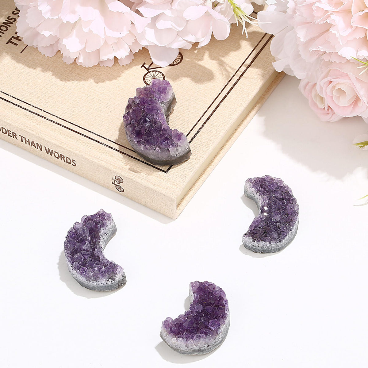 ZHIYUXI Moon Gifts Crystal Cluster Gemstones Amethyst Healing Crystals Moon Gifts for Women Gem Stone Rock Geode Protection Crystals Raw Stone Decor Energy Balance Reiki Home Decor