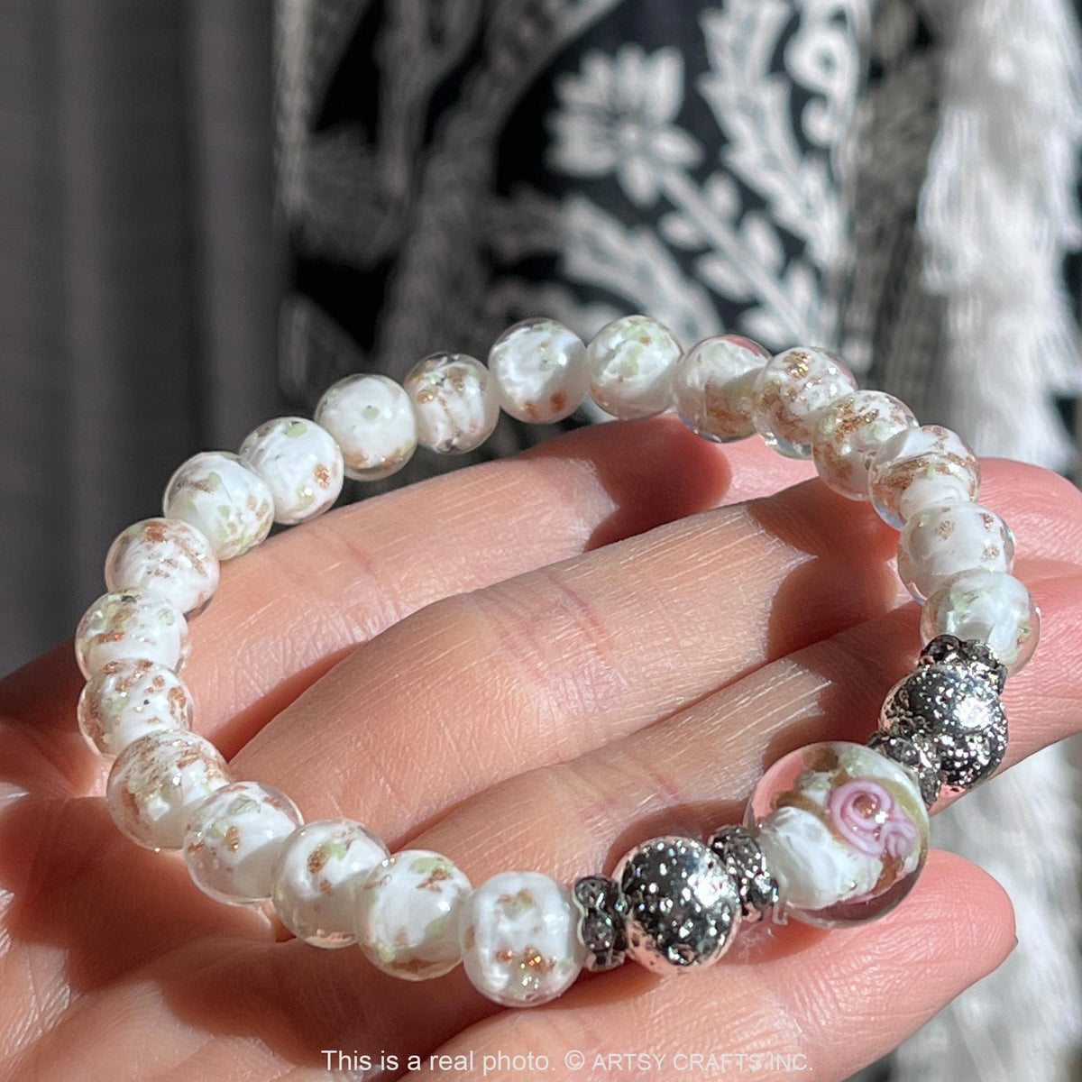 ARTSY Crafts Glow in the Dark Firefly Beads Bracelet for Women, Luminous Glass Beads Healing Crystal Glowing Beaded Bracelets, Mermaid Bracelet, Stretch Stackable Bangle Wristband (White)