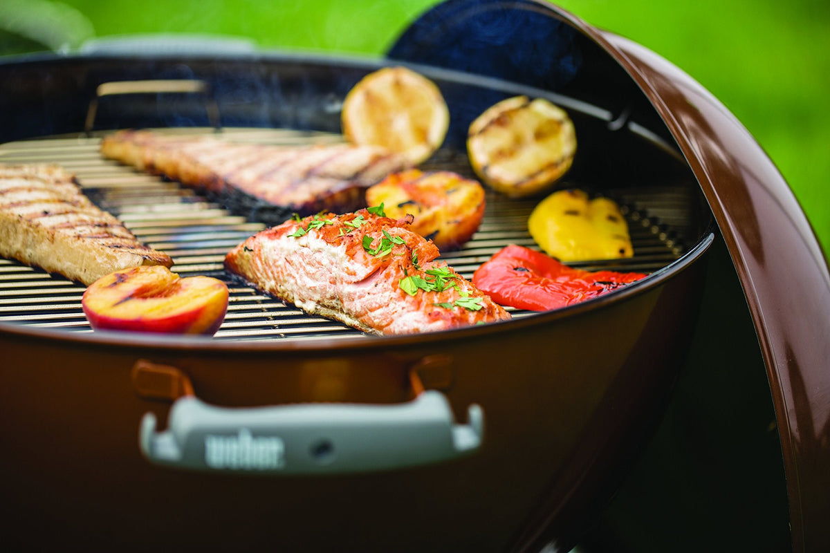 Weber Original Kettle Premium Charcoal Grill, 22-Inch, Copper – Outdoor BBQ Grill with Built‑In Thermometer, Heat Control Dampers & One‑Touch™ Cleaning System