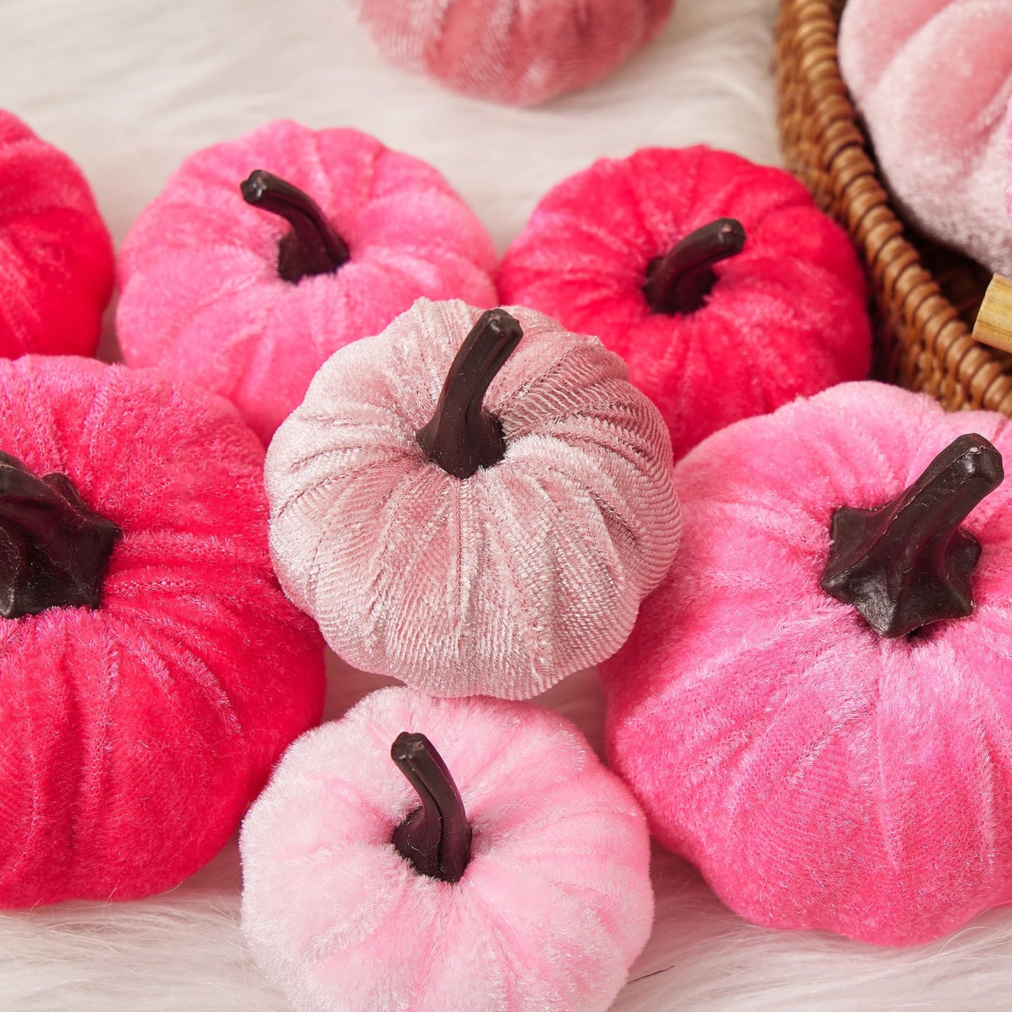 Yoisdtxc 12Pcs Halloween Mini Pumpkins Velvet Artificial Pumpkins Fake Pumpkins Table Centerpiece for Farmhouse Fall Harvest Thanksgiving Halloween Party Decoration (Pink, One Size)