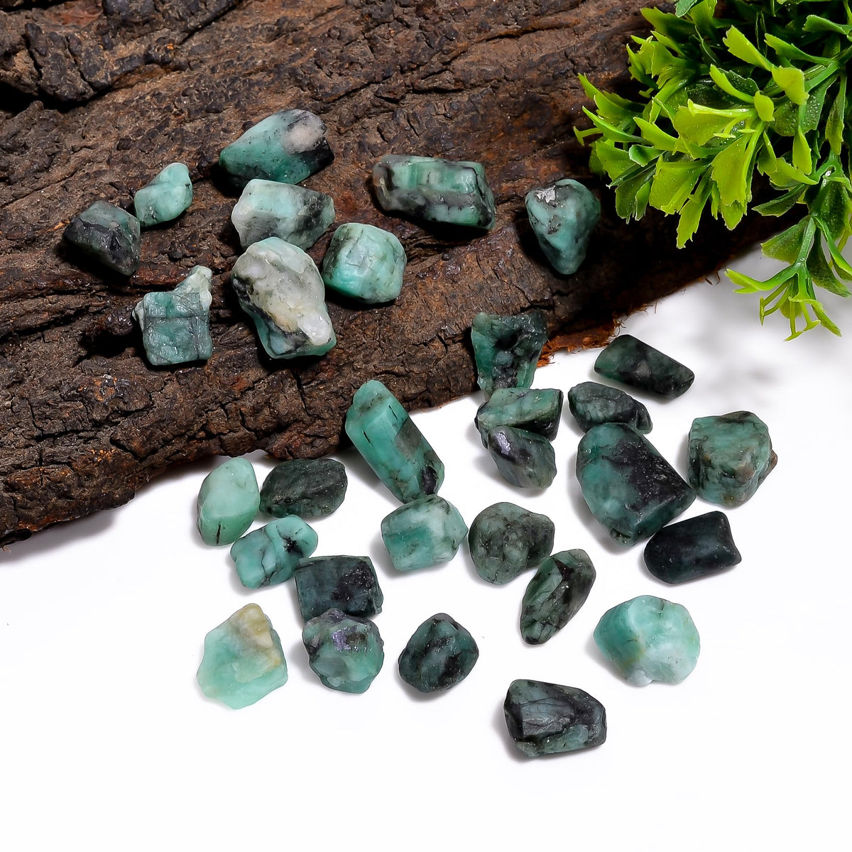 GEMKORA 100 carats Raw Green Emerald Stone Lot, Rough Gemstone, Natural Crystals, Chakra Crystals, Healing Stones, Wholesale Pack, Jewelry Making Supply, Supply, (6 to 8pcs)