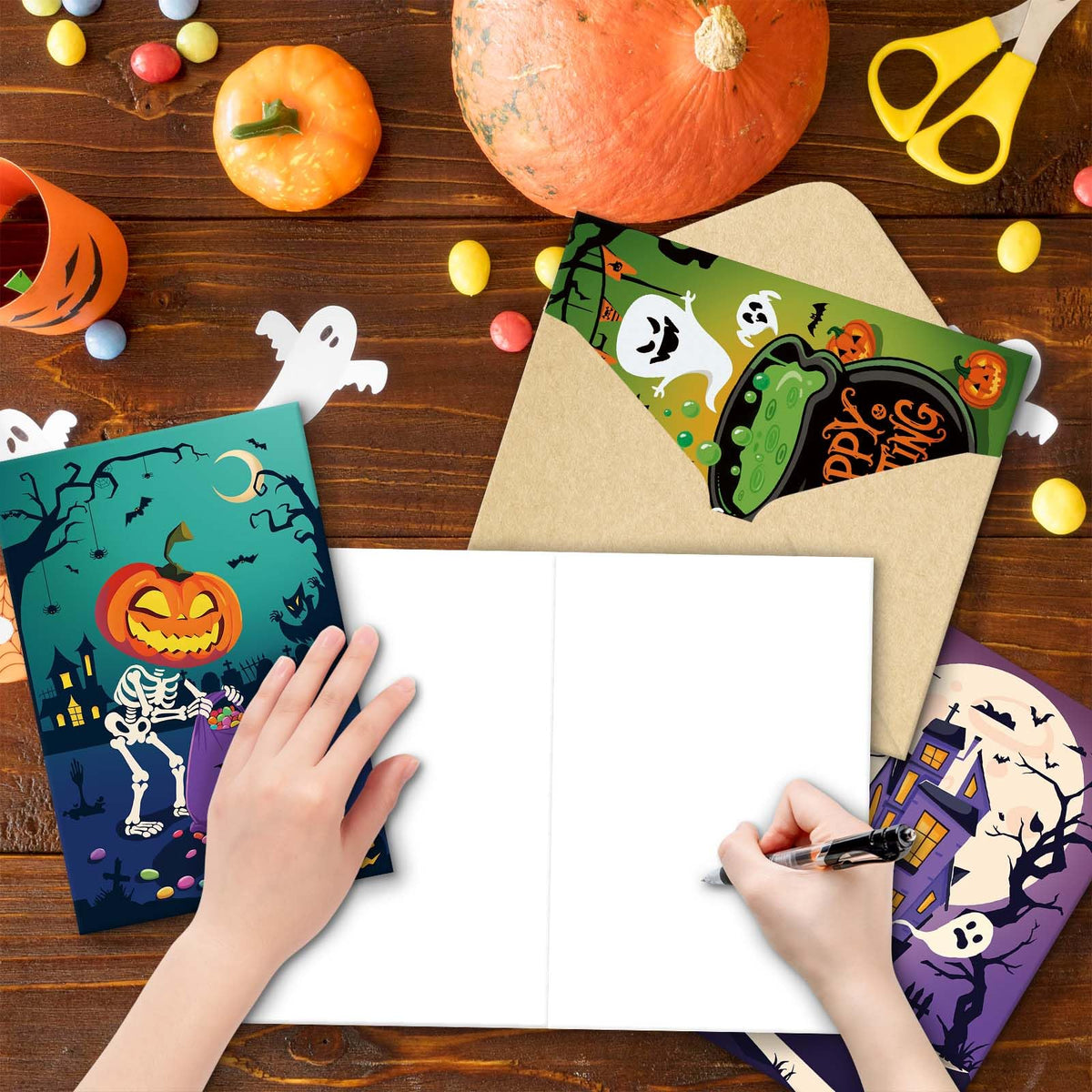 24 Pack Halloween Cards with Envelopes and Stickers, 8 Assorted Horror Designs Note Card for Trick or Treat Invitation, Halloween Party, Boxed Spooky Season Gift for Family Friend, 4x6in