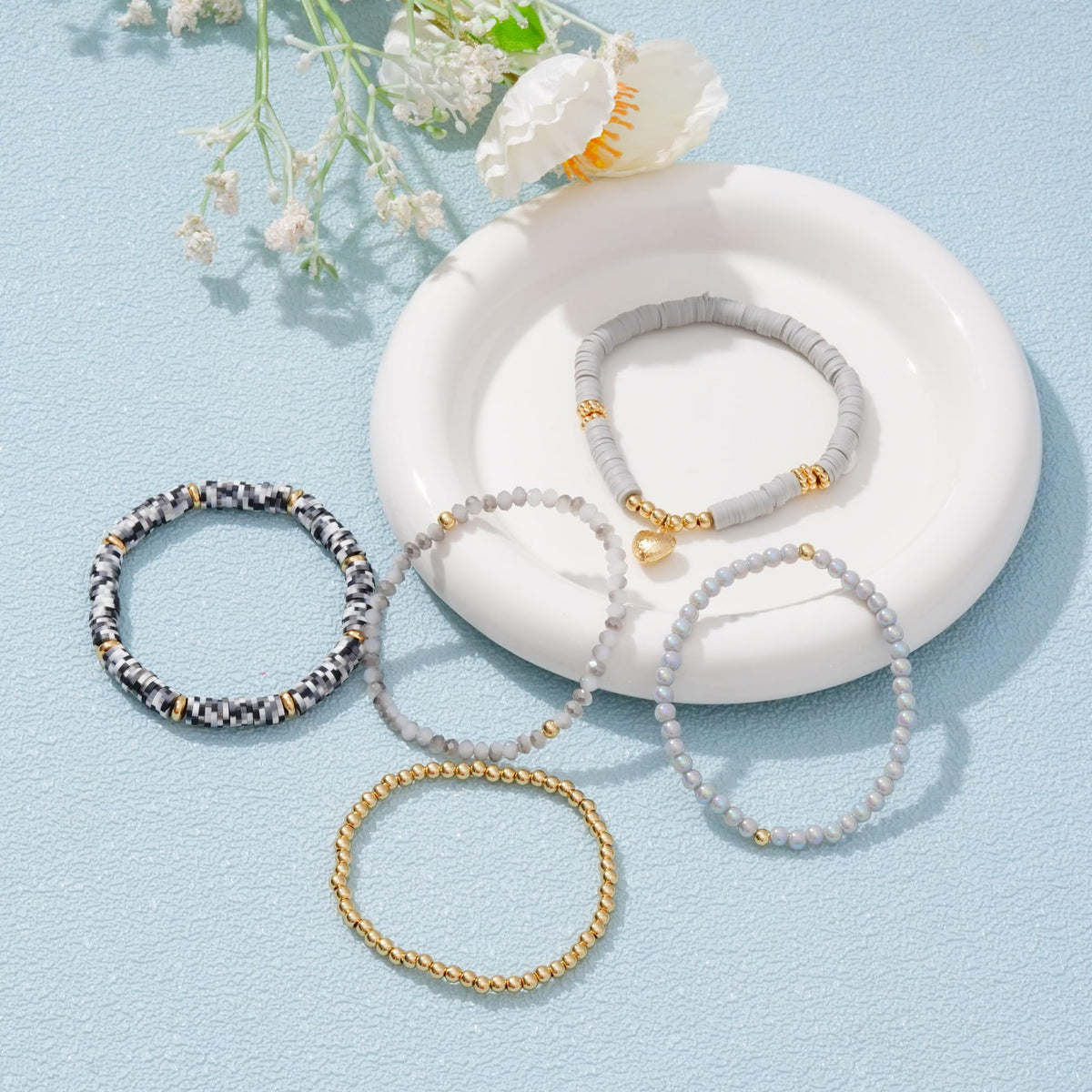 RISHEGAE Heishi Beaded Stretch Bracelets for Women Stackable Gold Polymer Clay Beads Bracelet Friendship Boho Summer Beach Bracelets Jewelry Set (E-Gray Heart)