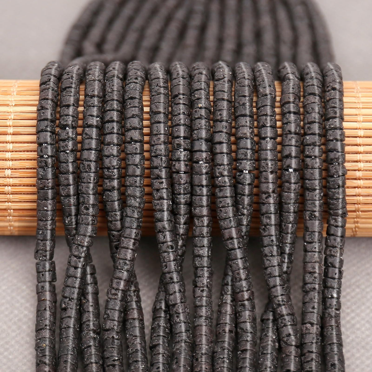 BONNY BOXX 150PCs Natural Lava Stone Spacer Beads, Loose Semi Precious Flat Round Gemstone Heishi Disc Stone Beads for Beading Jewelry Making 4mm*2mm