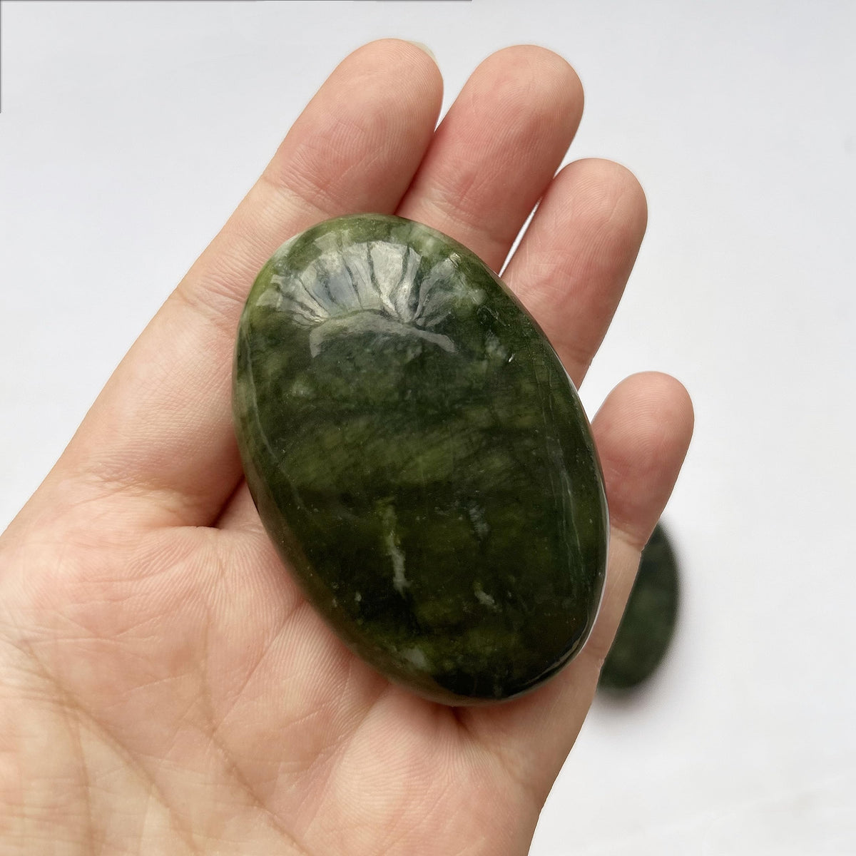 Bacatgem Natural Green Jade Oval Palm Pocket Healing Crystal Massage Spa Energy Stone,Crystals and Healing Stones